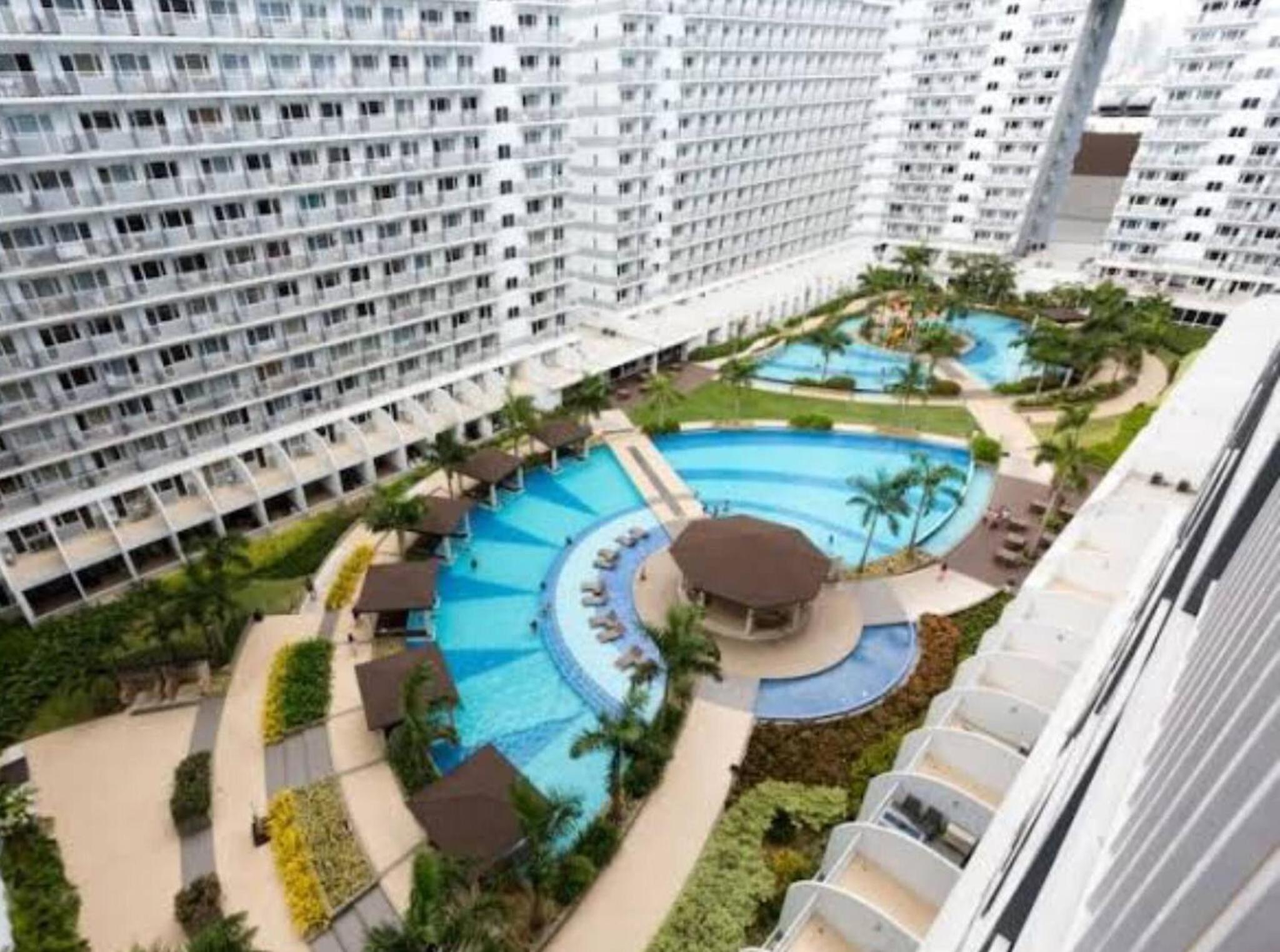 Timeless Pasay City Apartment for Rent