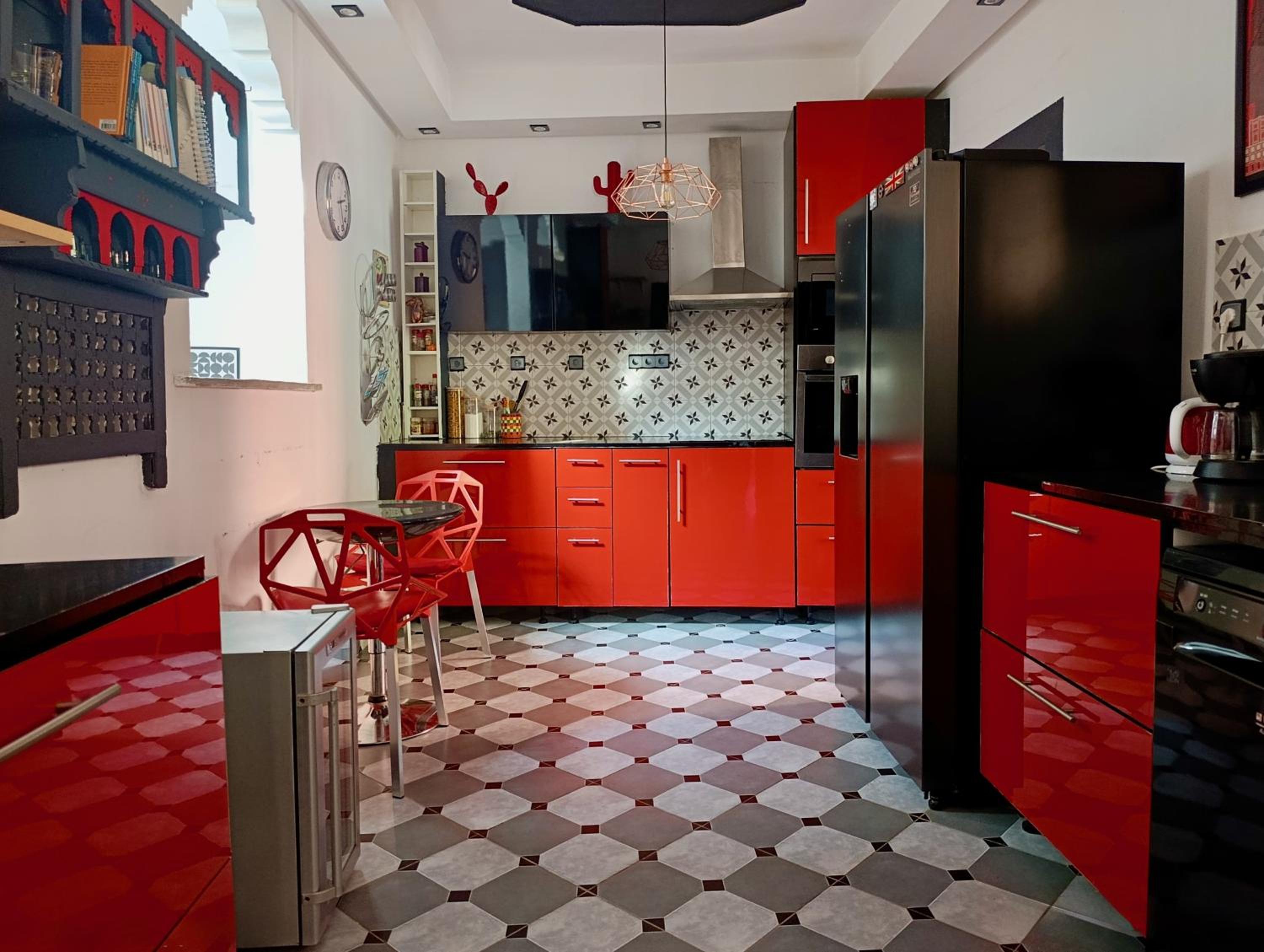 Villa with Private Pool and Garden, Fast Wi-Fi