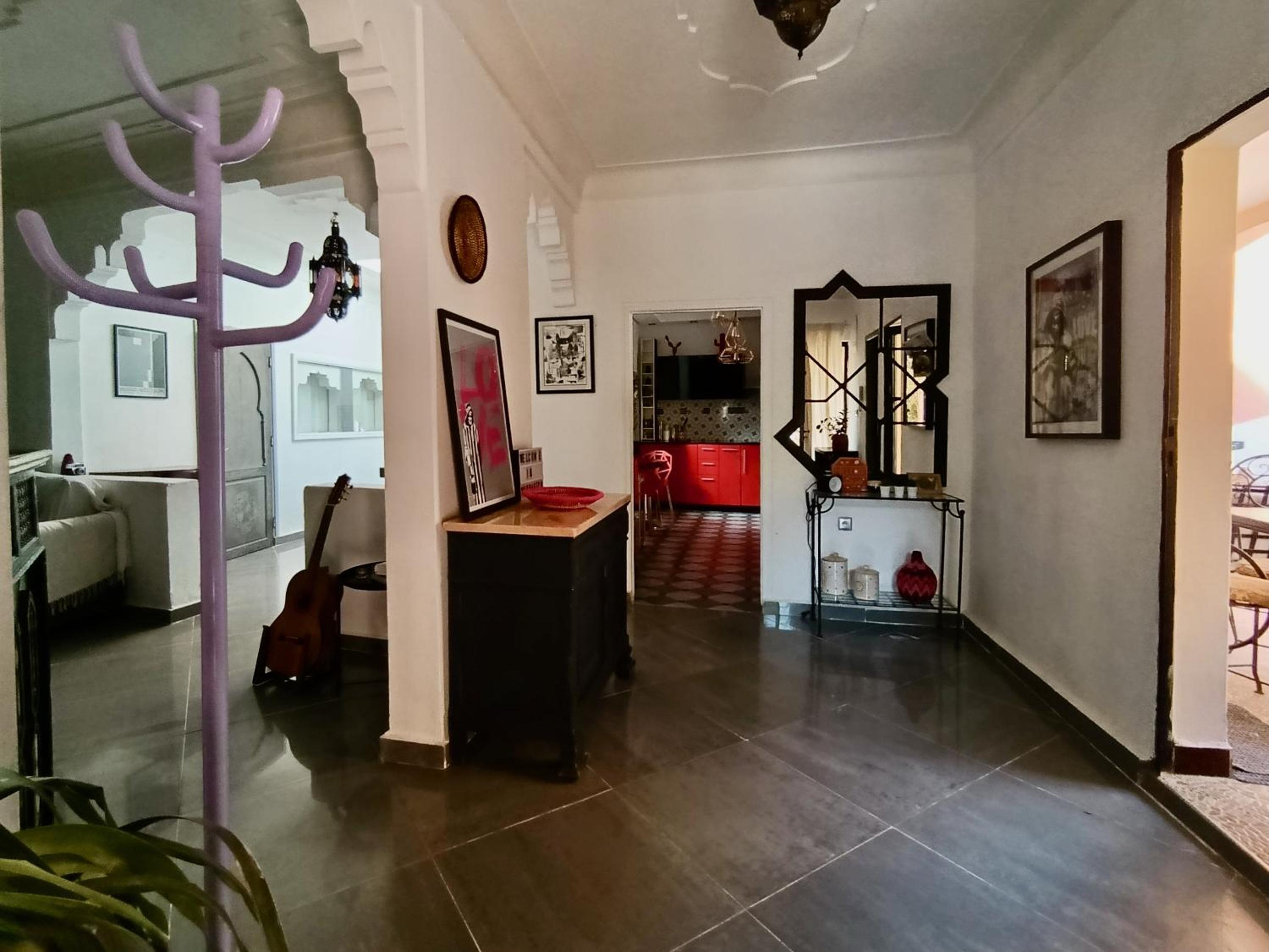 Villa with Private Pool and Garden, Fast Wi-Fi