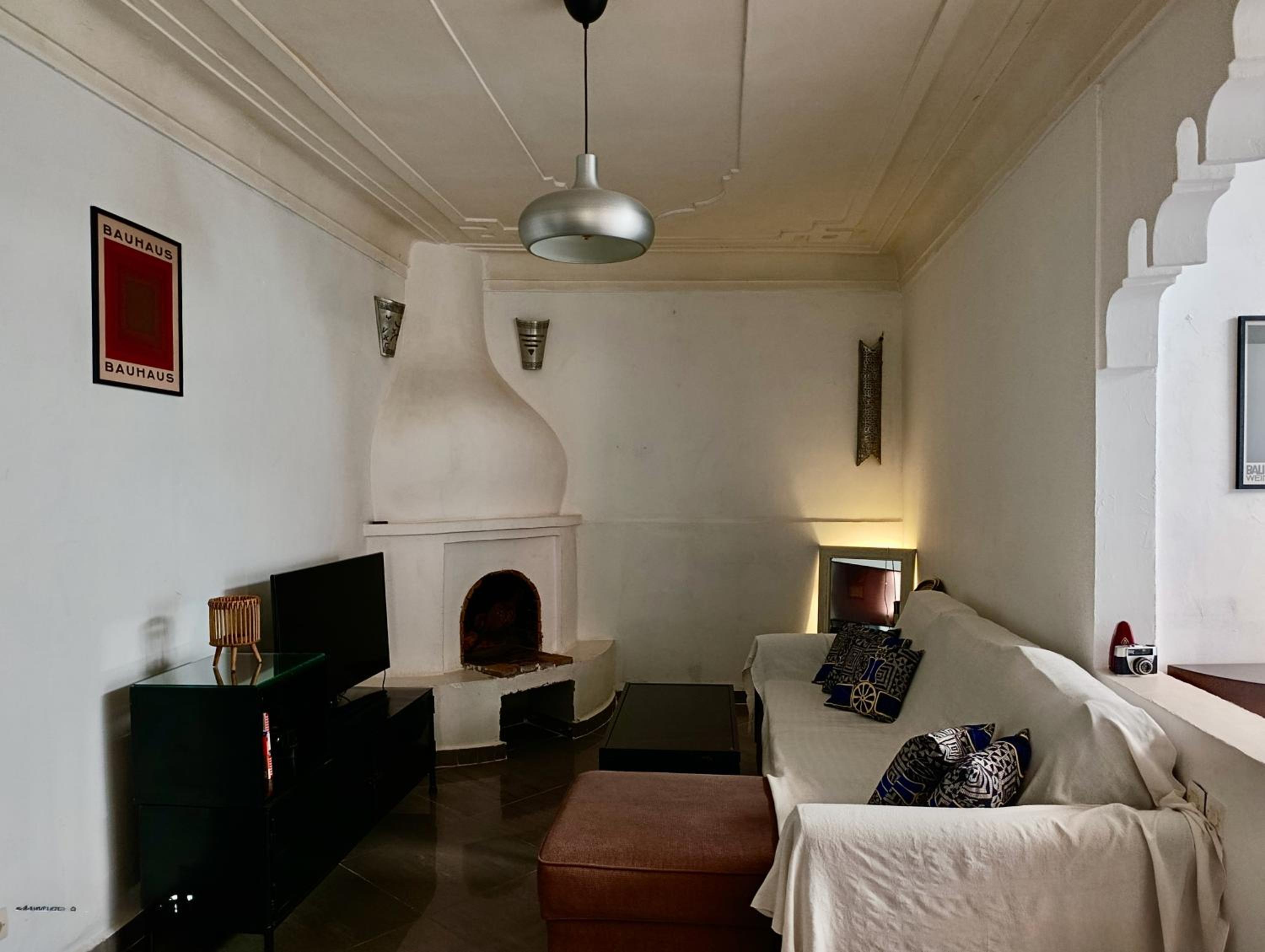 Villa with Private Pool and Garden, Fast Wi-Fi