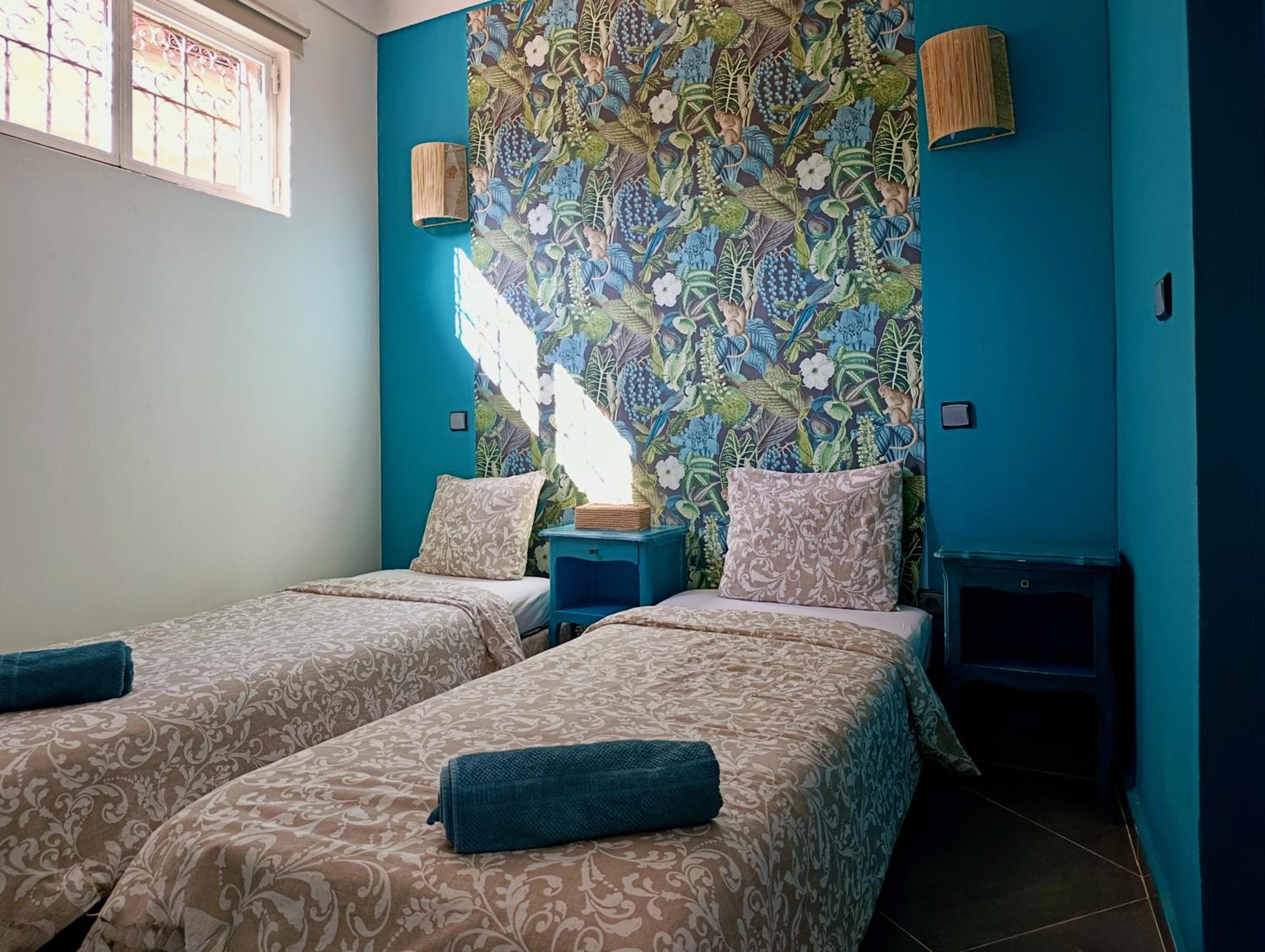 Villa with Private Pool and Garden, Fast Wi-Fi