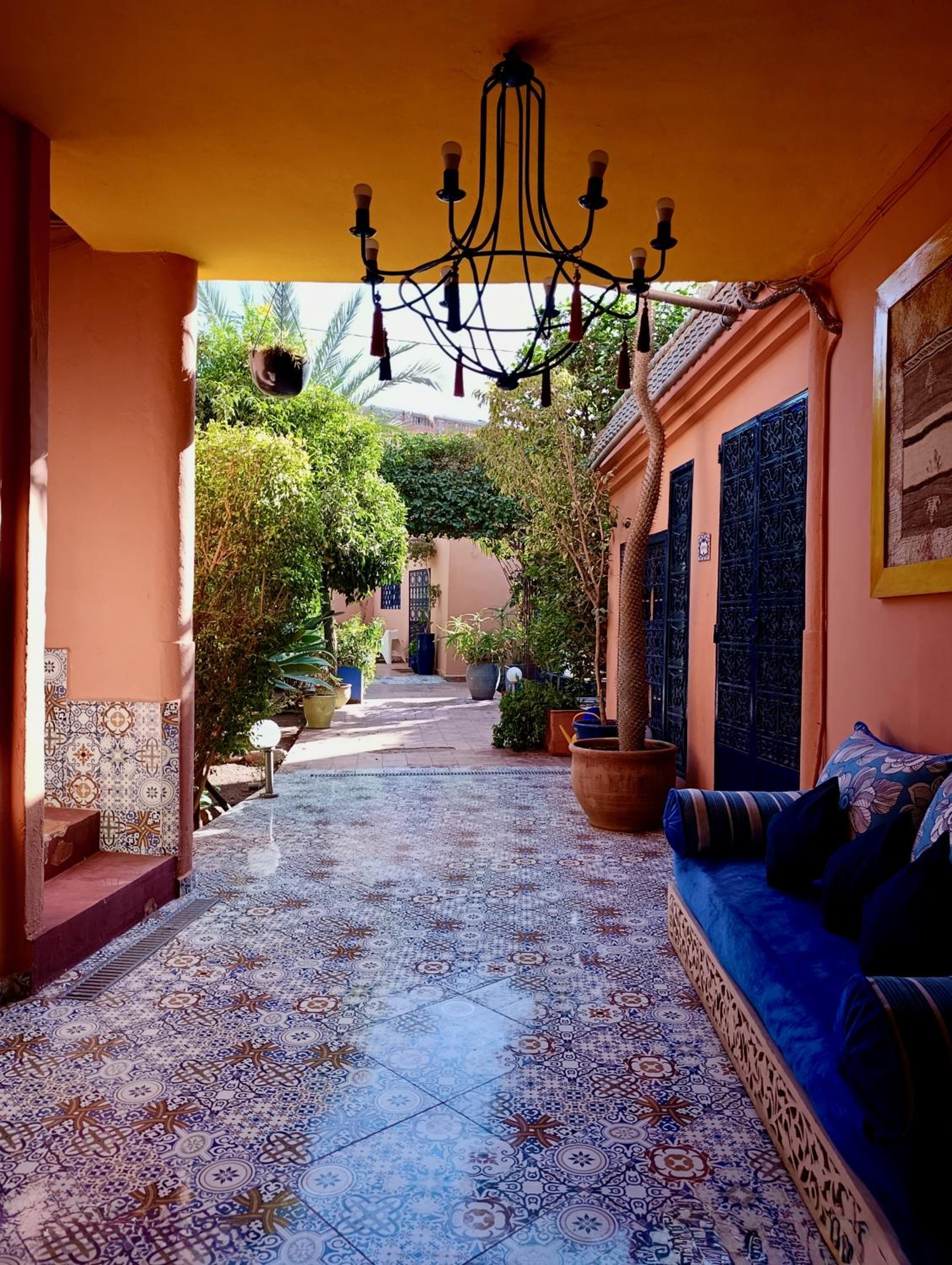 Villa with Private Pool and Garden, Fast Wi-Fi