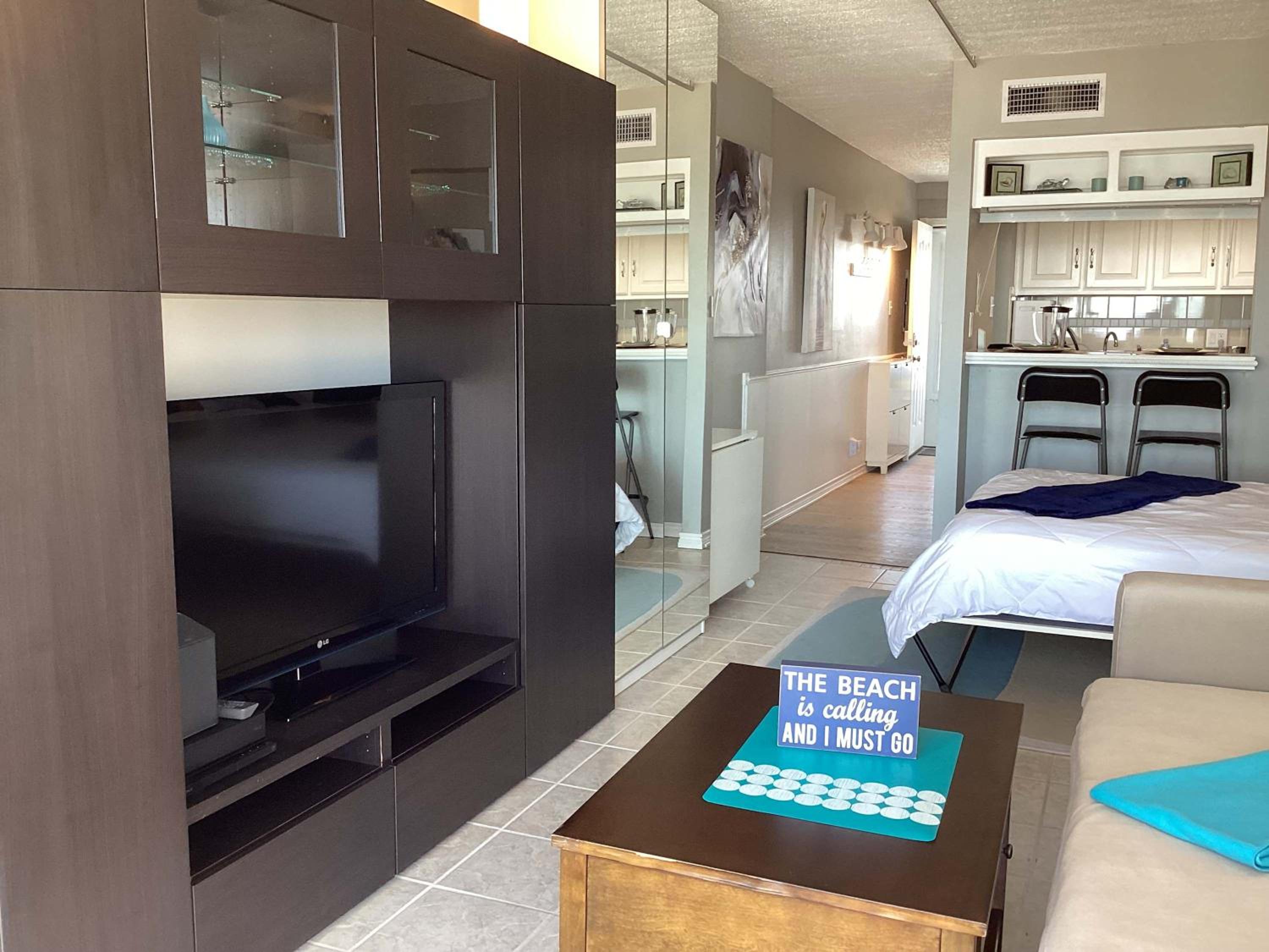 Shoreline Studio Condo for 4