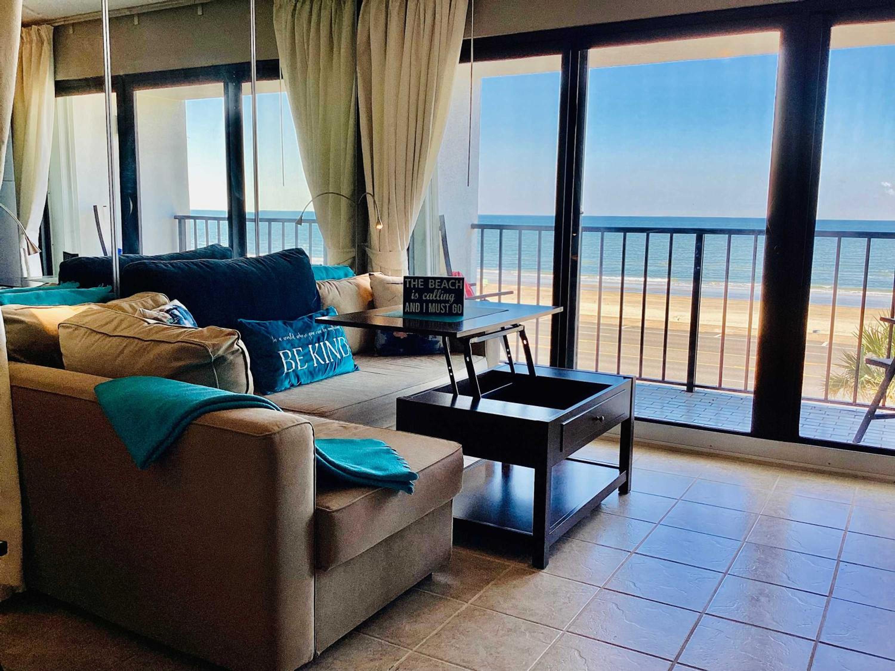 Shoreline Studio Condo for 4