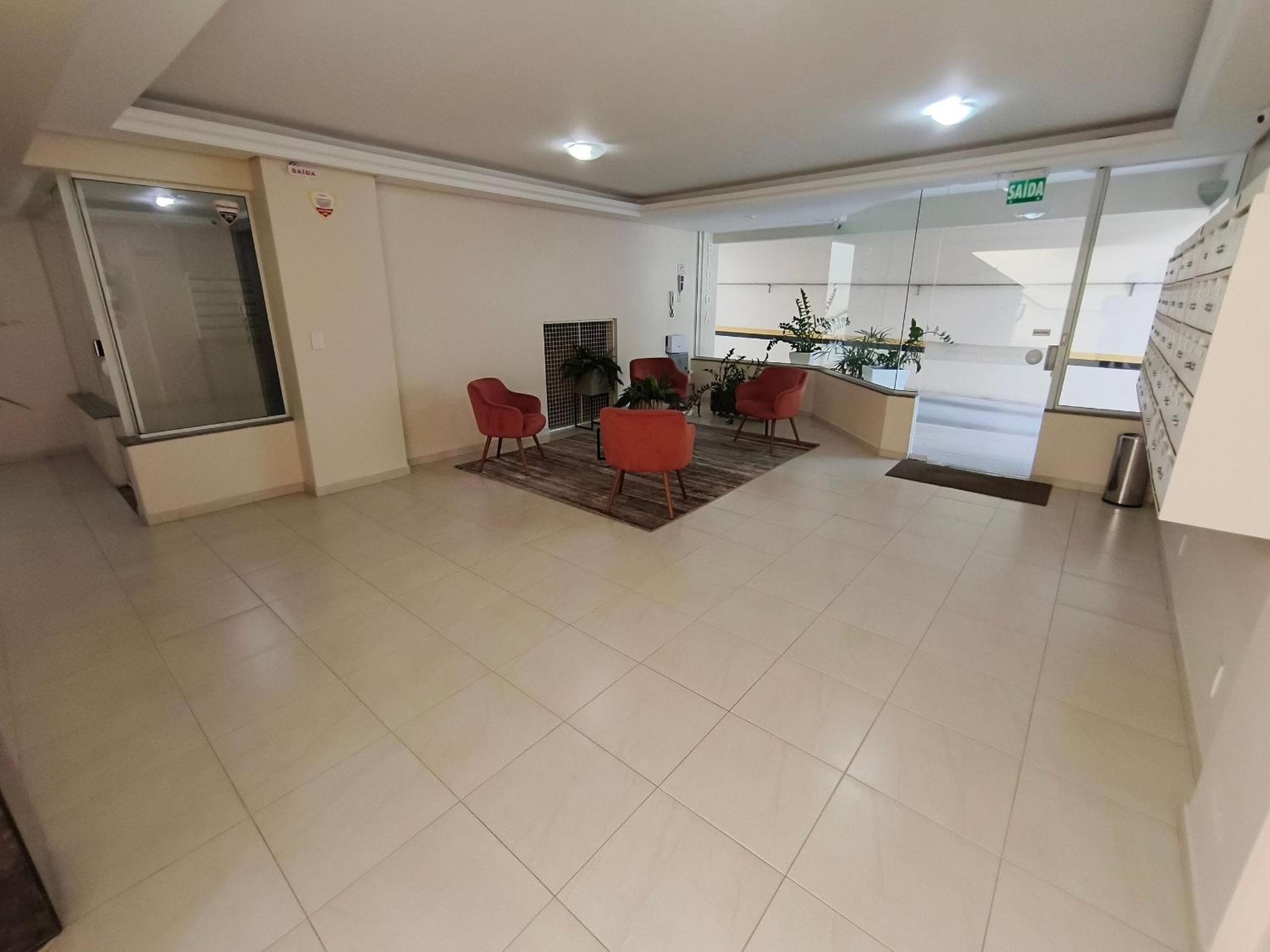 Apts in a building 100 meters from UFSC - EOSs