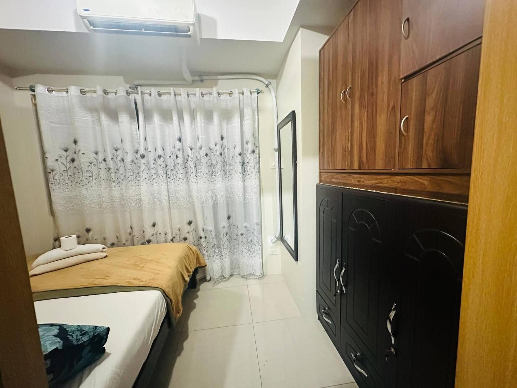 Happy 1br Pasay Apartment for Rent -Peaceful Oasis in the City near Mall Of Asia