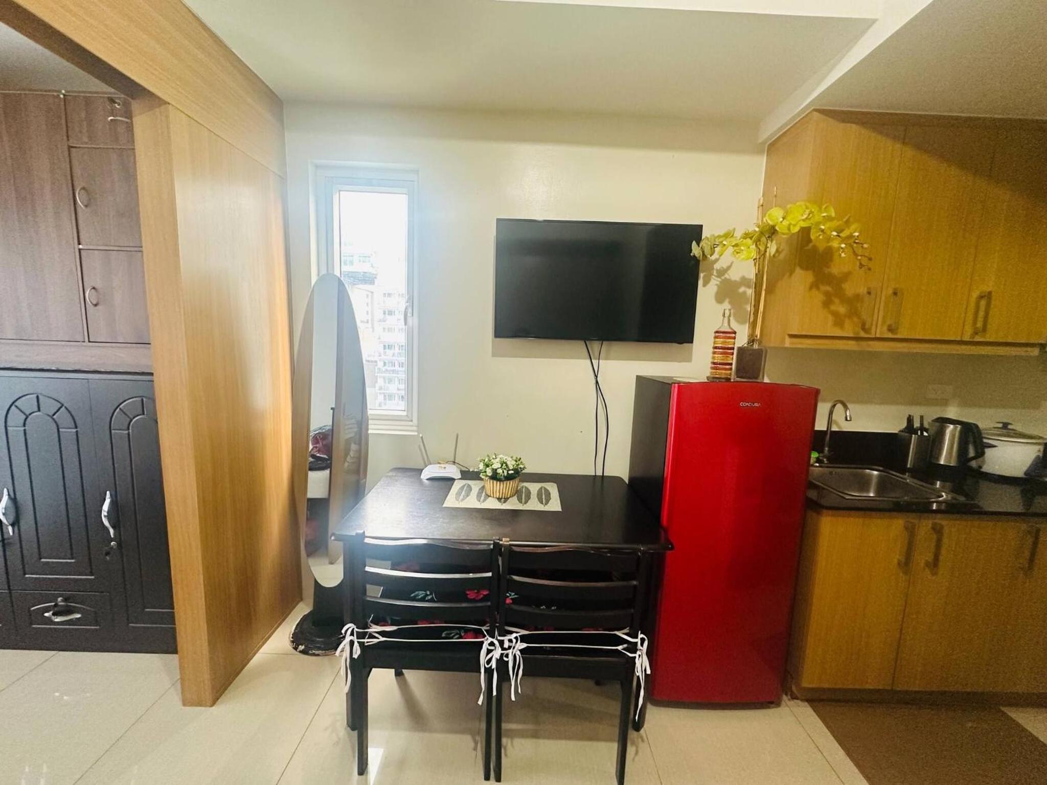 Happy 1br Pasay Apartment for Rent -Peaceful Oasis in the City near Mall Of Asia