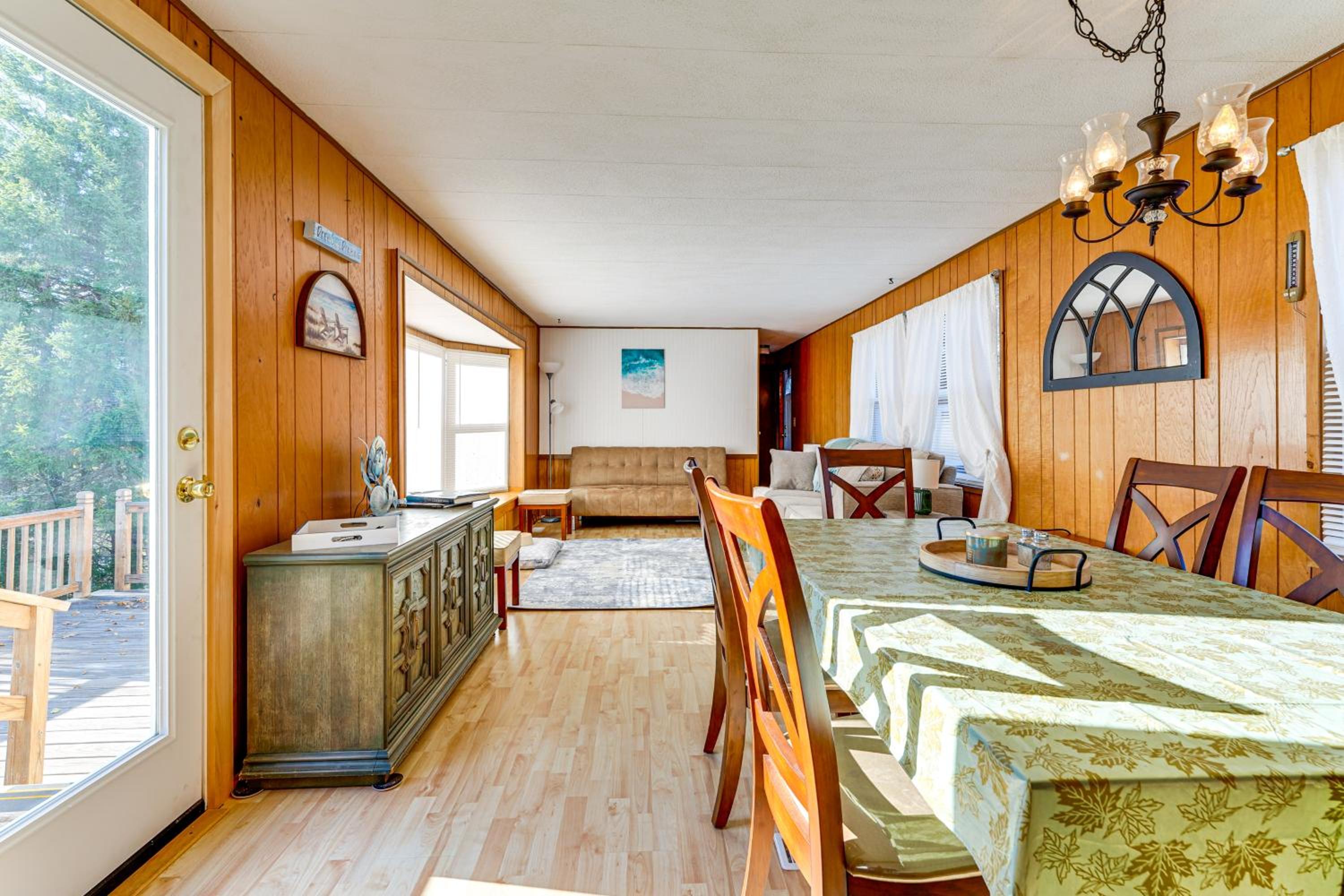 Hike, Fish and Unwind! Coras Cove Brooksville Gem