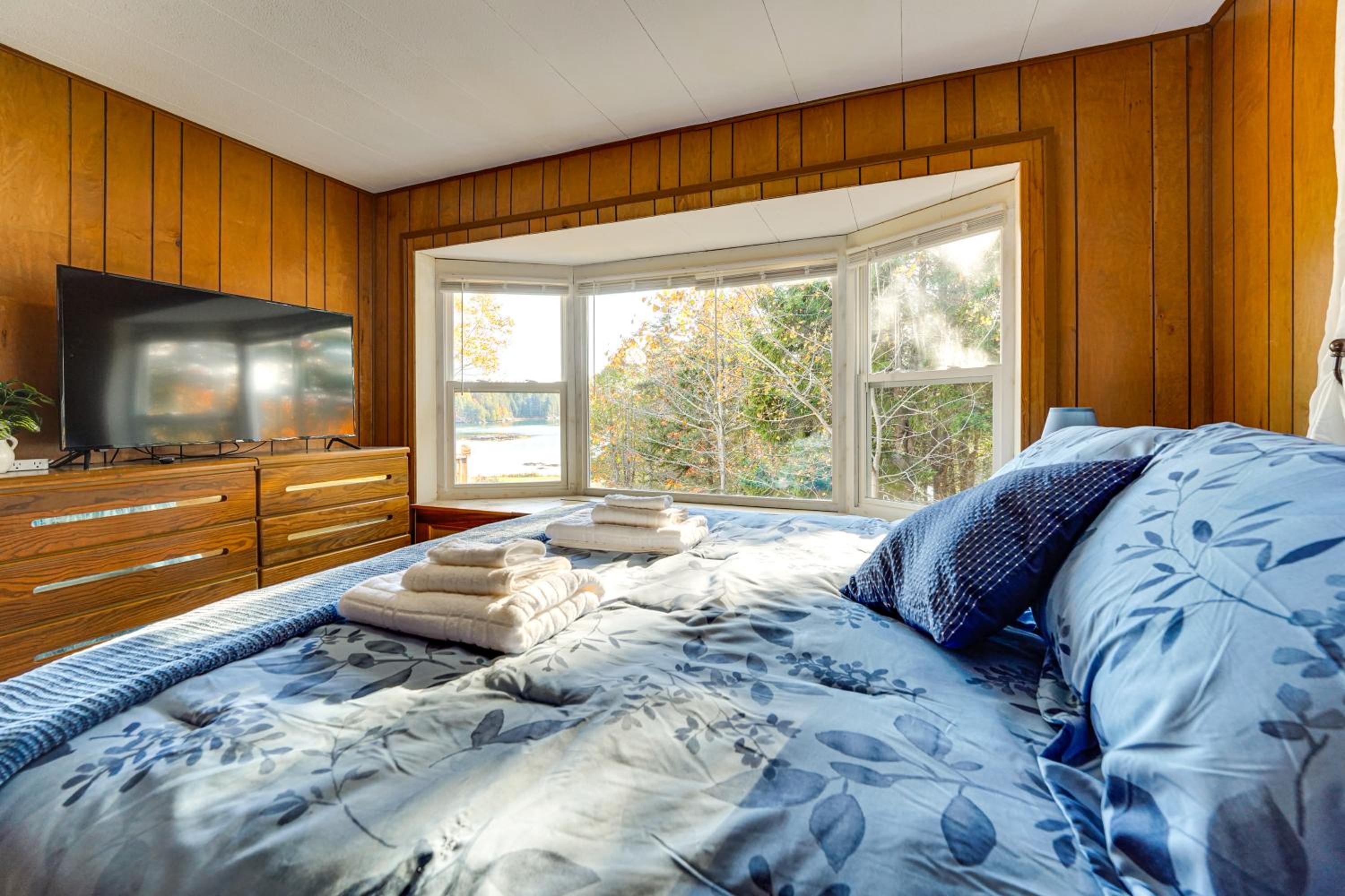 Hike, Fish and Unwind! Coras Cove Brooksville Gem