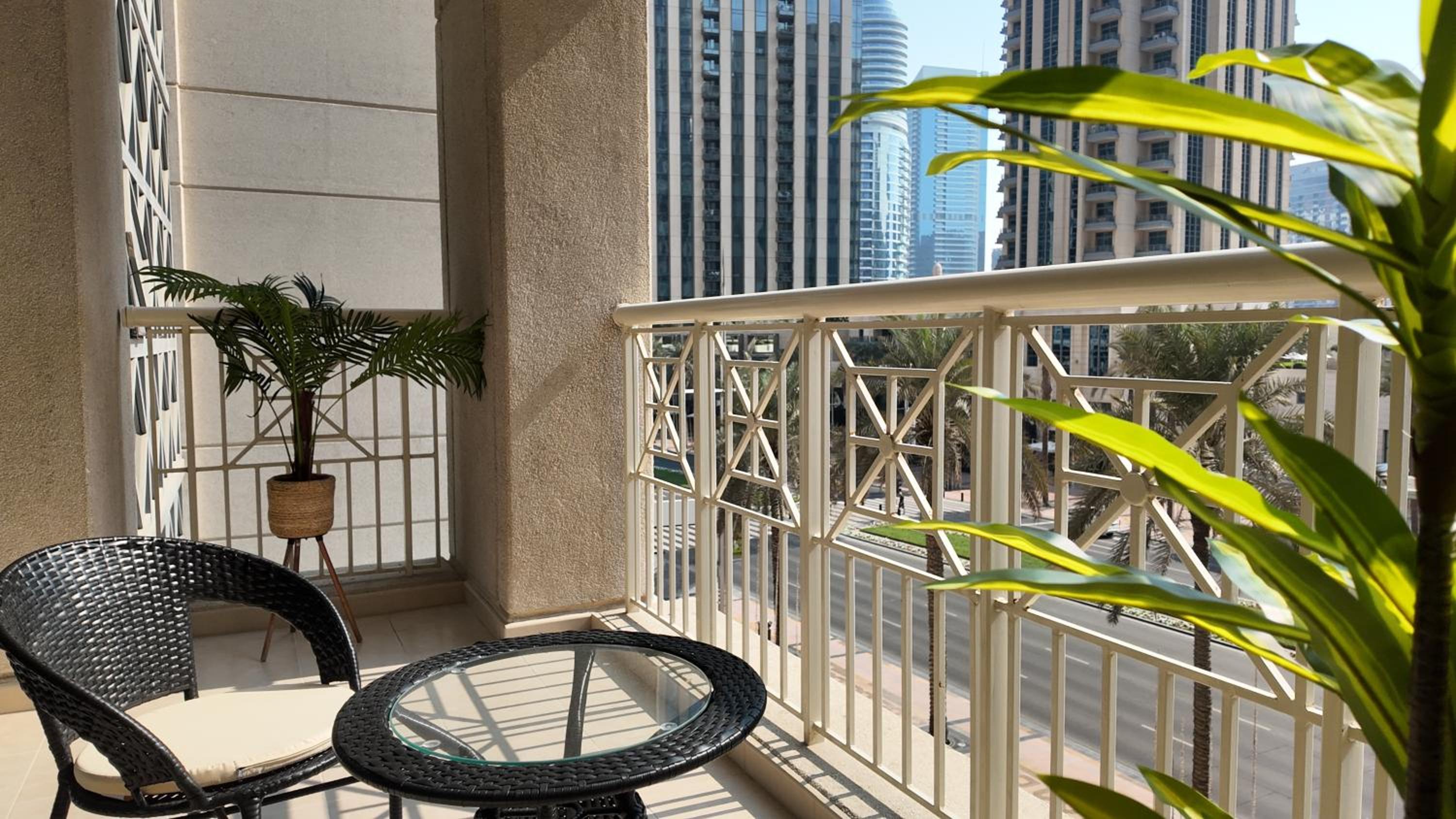 Simply Comfort Vacation Homes Rental Chic Downtown Studio Few Steps to Burj Khalifa