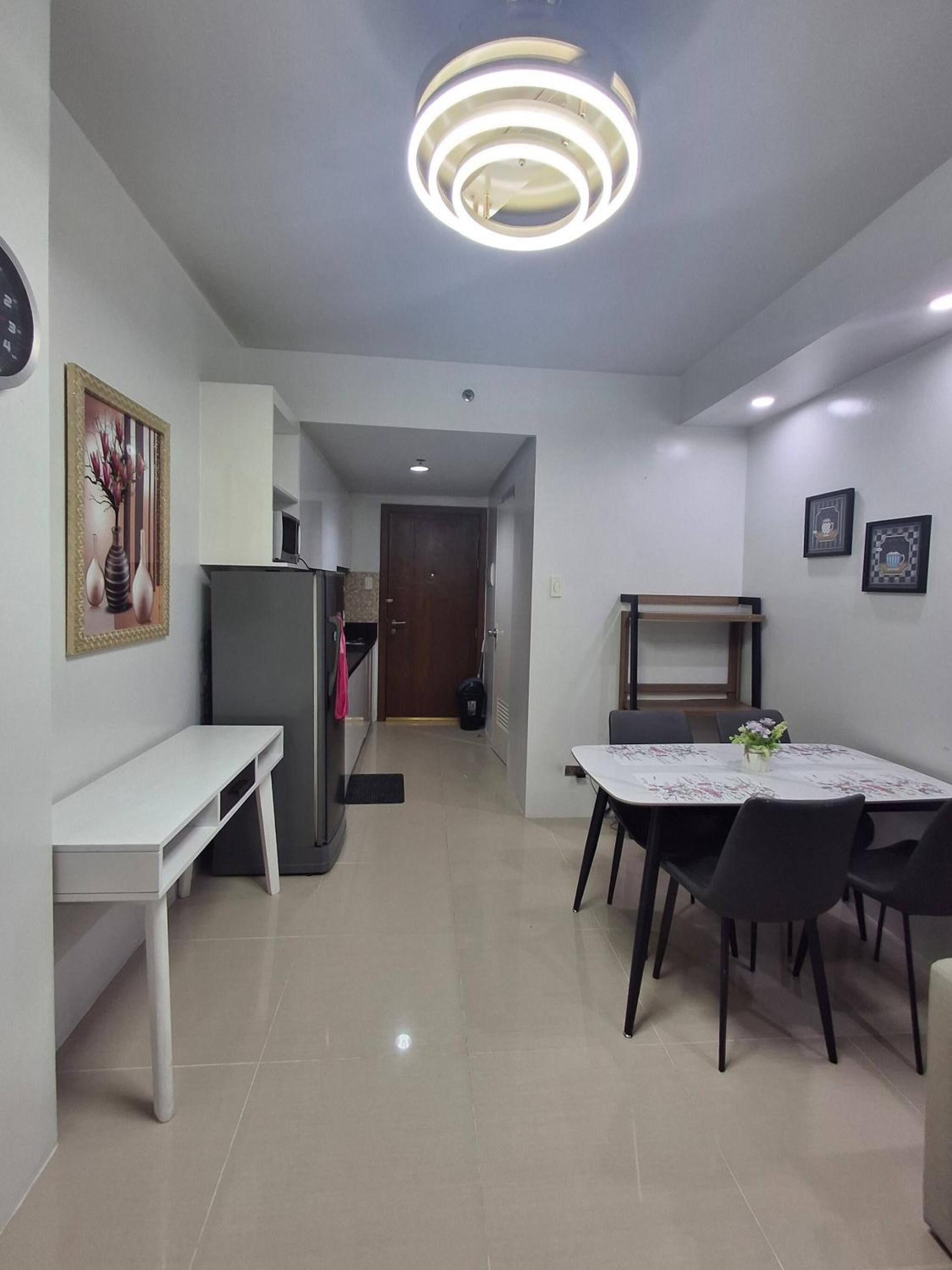 idyllic Apartment for Rent - Perfect for Short-Term Stay Front of Mall of Asia