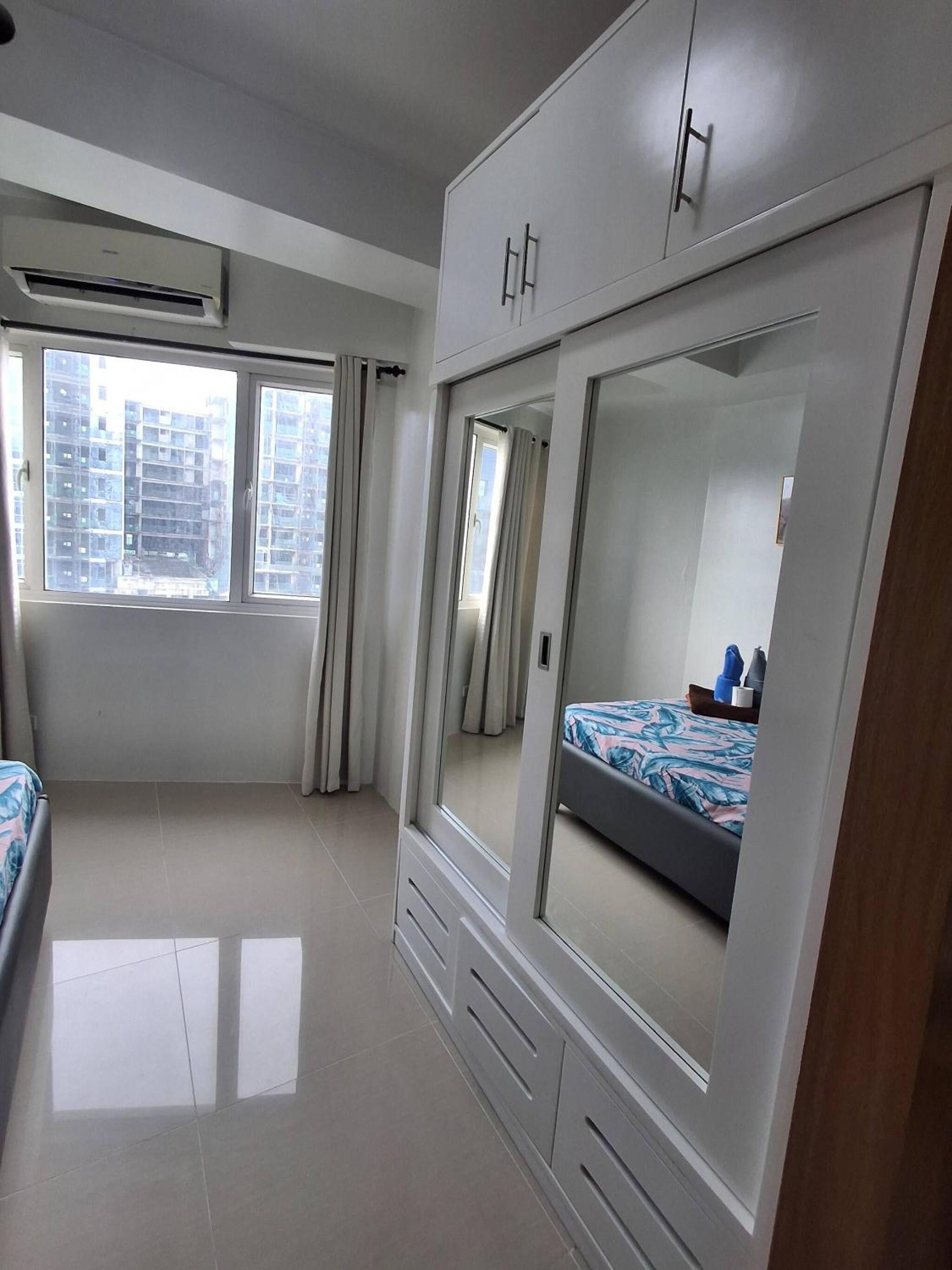 idyllic Apartment for Rent - Perfect for Short-Term Stay Front of Mall of Asia