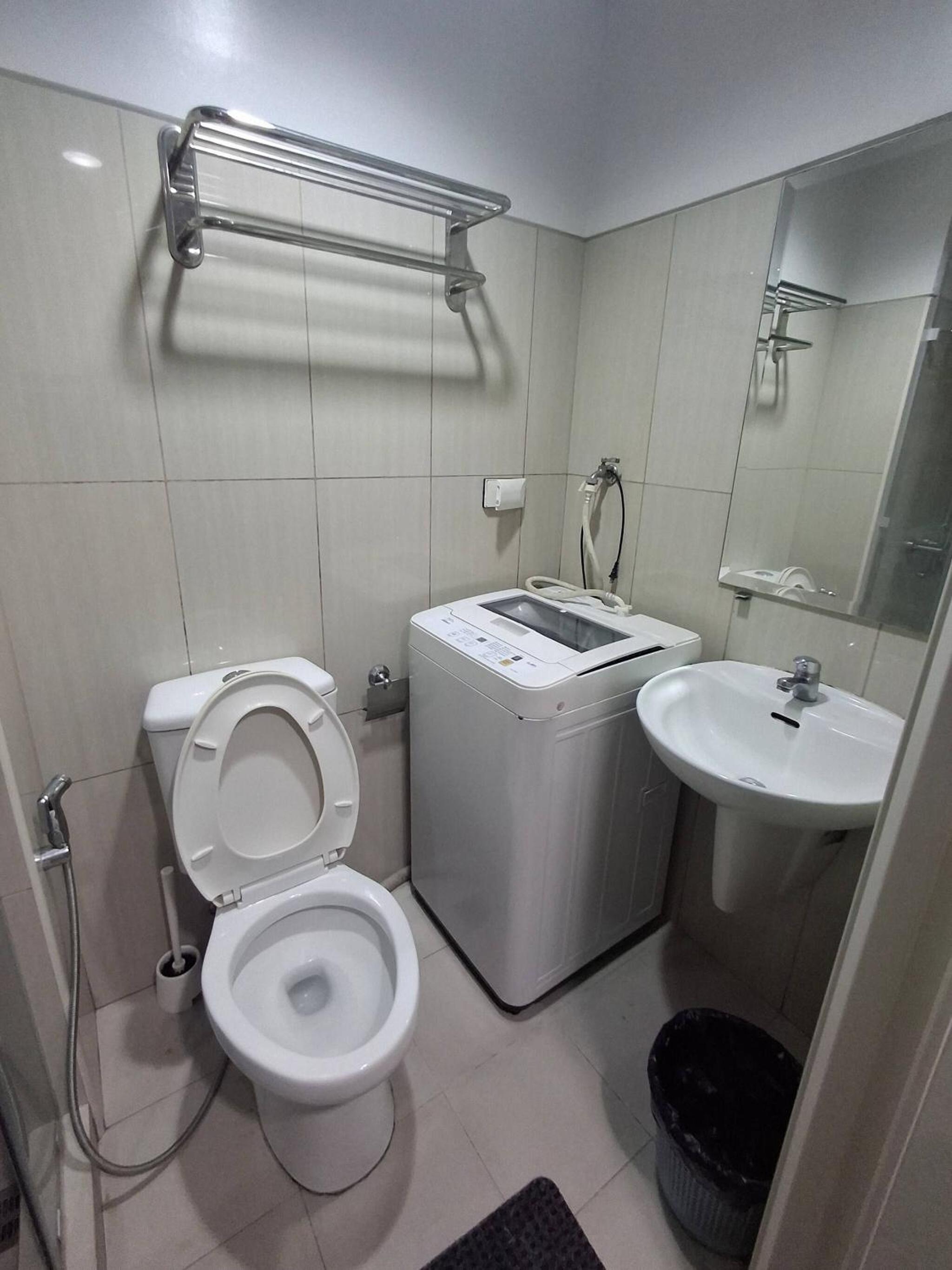 idyllic Apartment for Rent - Perfect for Short-Term Stay Front of Mall of Asia