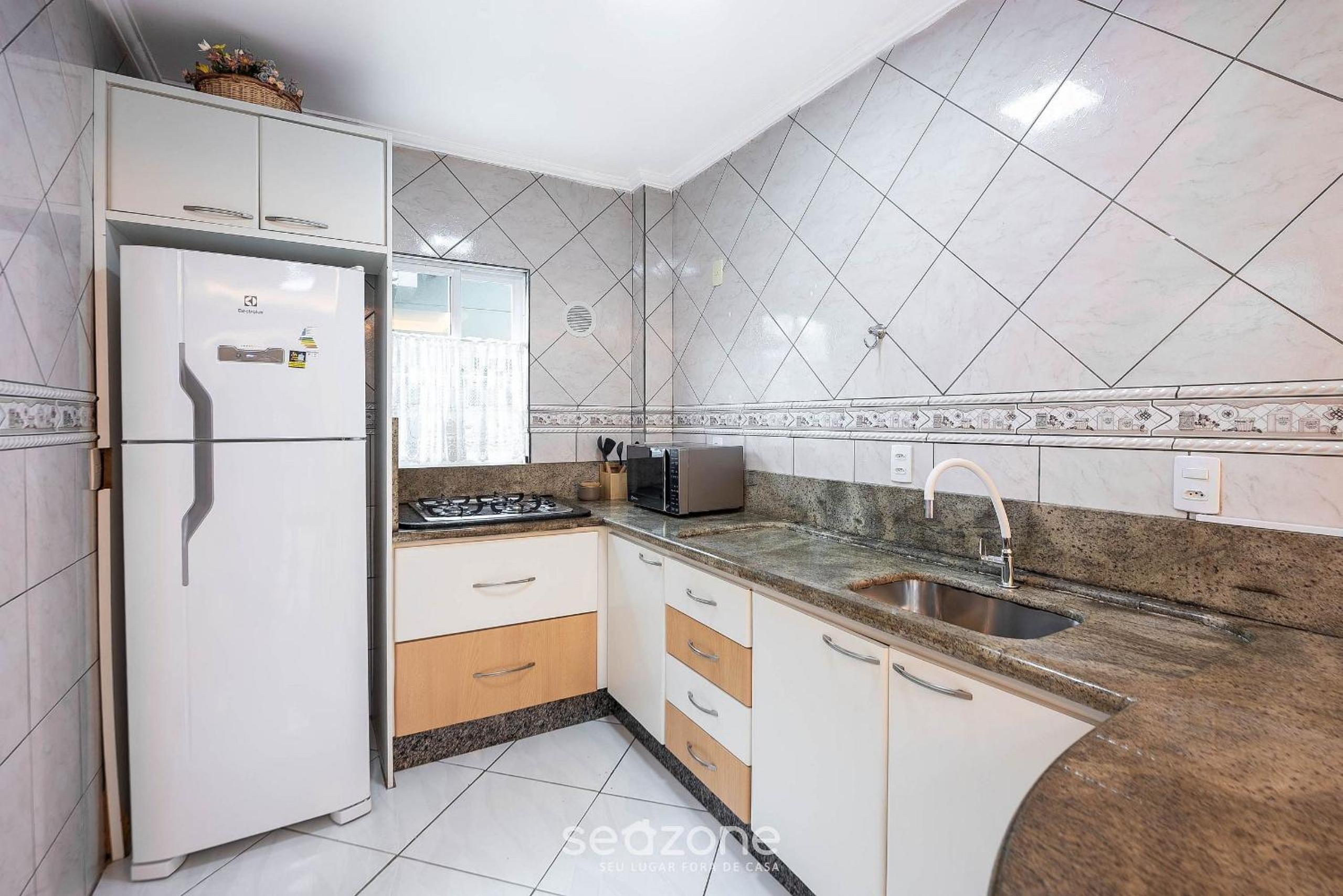 Apts in Condominium 40 meters from Bombinhas Beach - BDSs