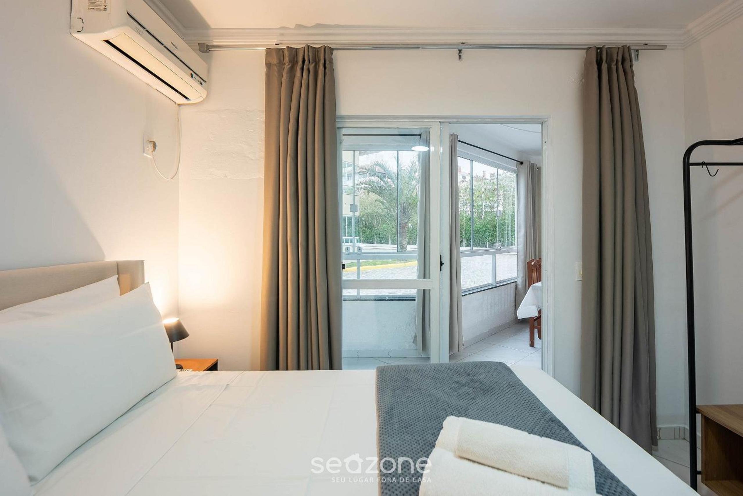 Apts in Condominium 40 meters from Bombinhas Beach - BDSs