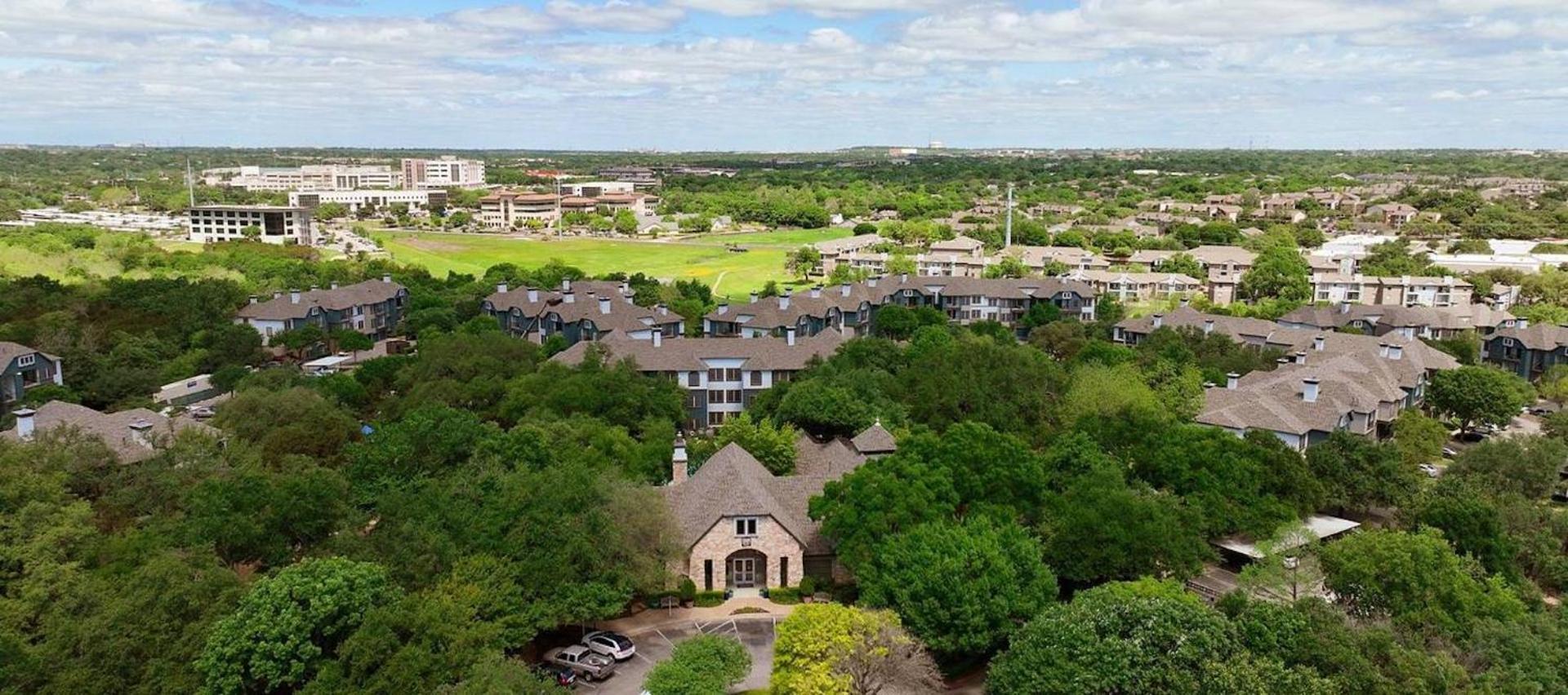 Furnished apartments next to the Domain
