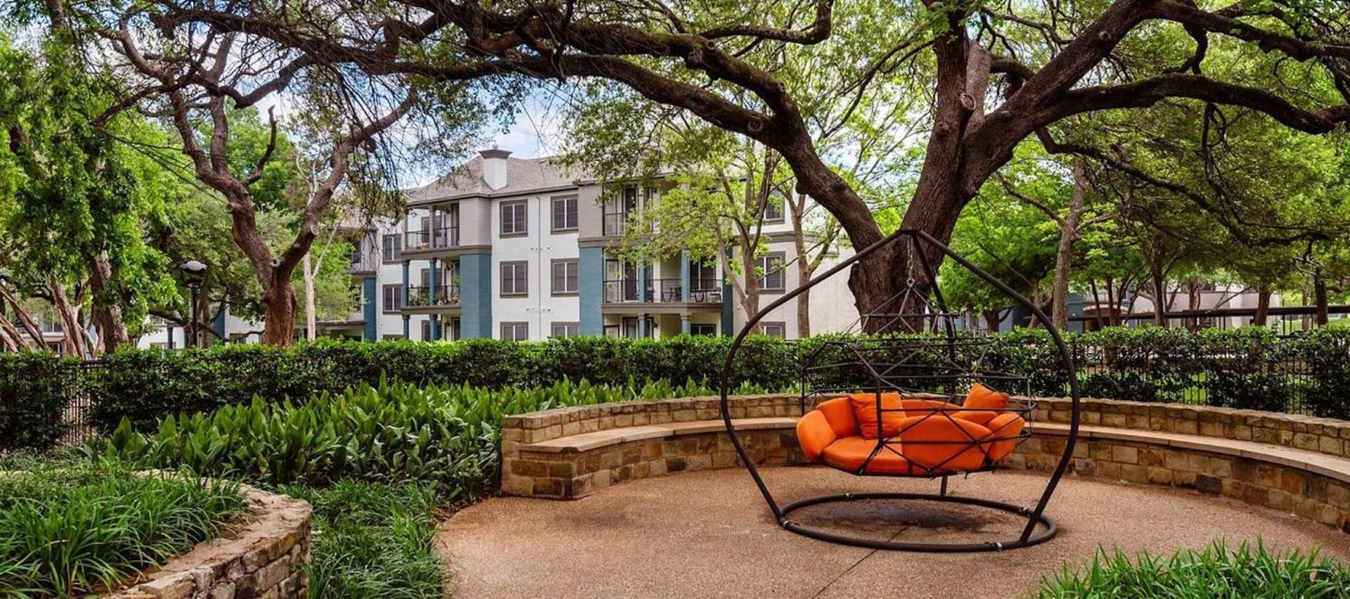 Furnished apartments next to the Domain