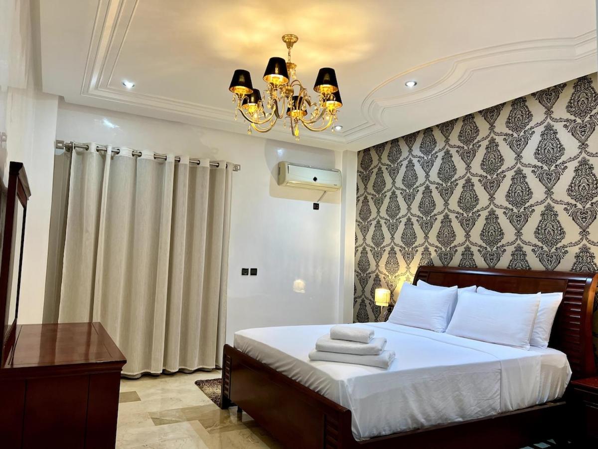 Chic & Spacious 4BR with Jacuzzi-Fez New City Stay