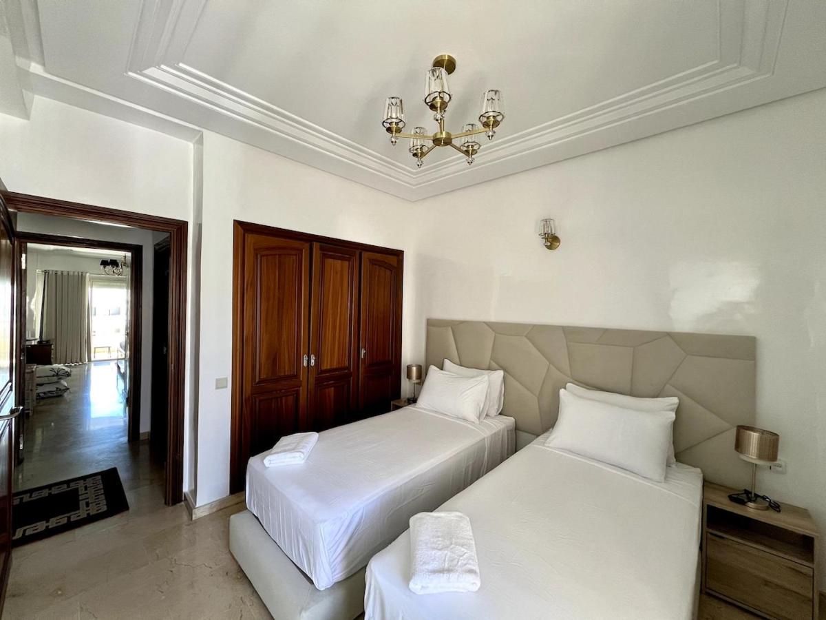 Chic & Spacious 4BR with Jacuzzi-Fez New City Stay