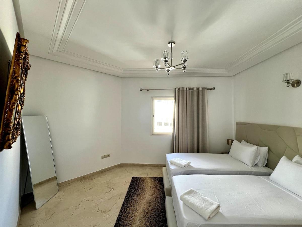 Chic & Spacious 4BR with Jacuzzi-Fez New City Stay