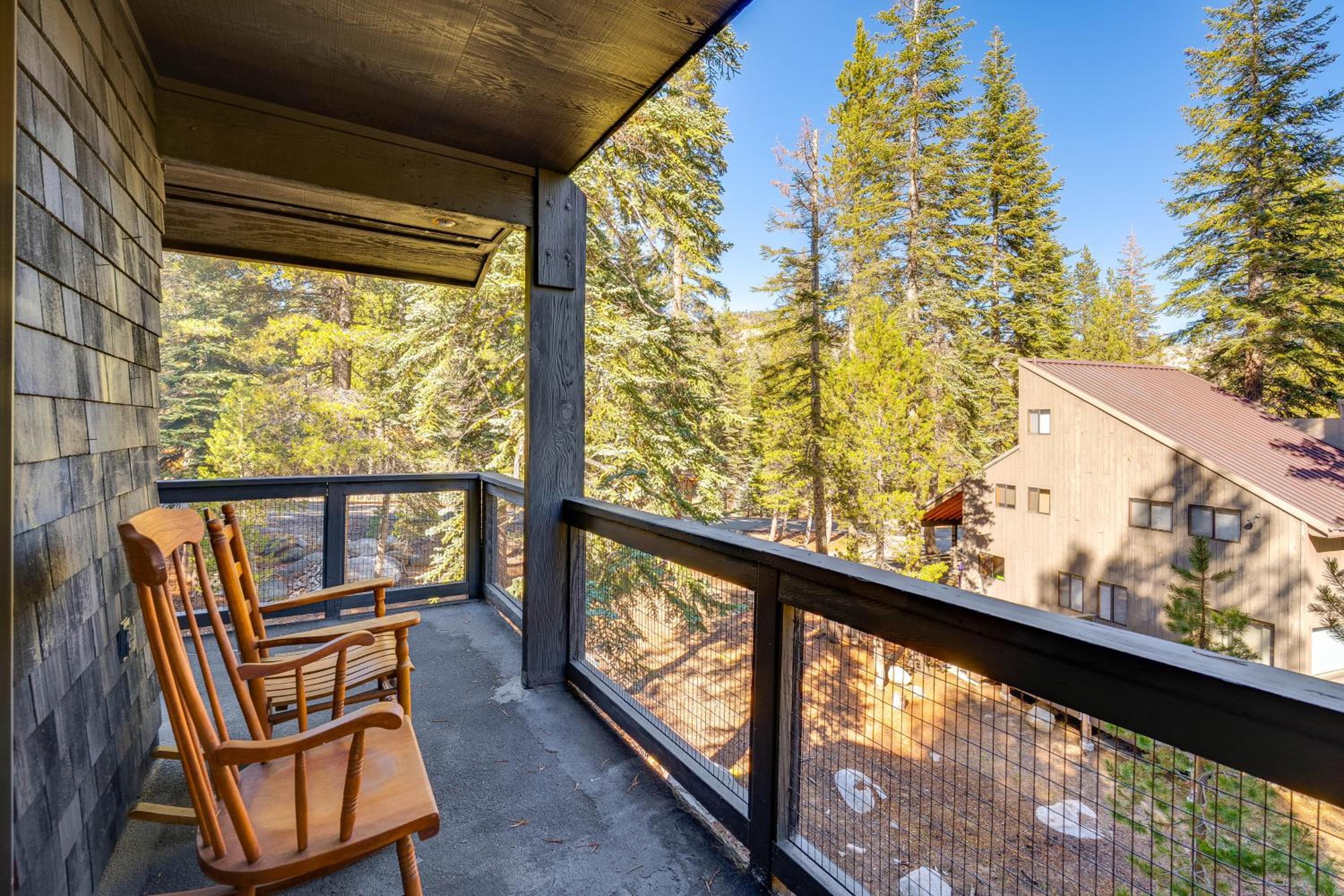 Ski-InandSki-Out Retreat with Sauna in Bear Valley!