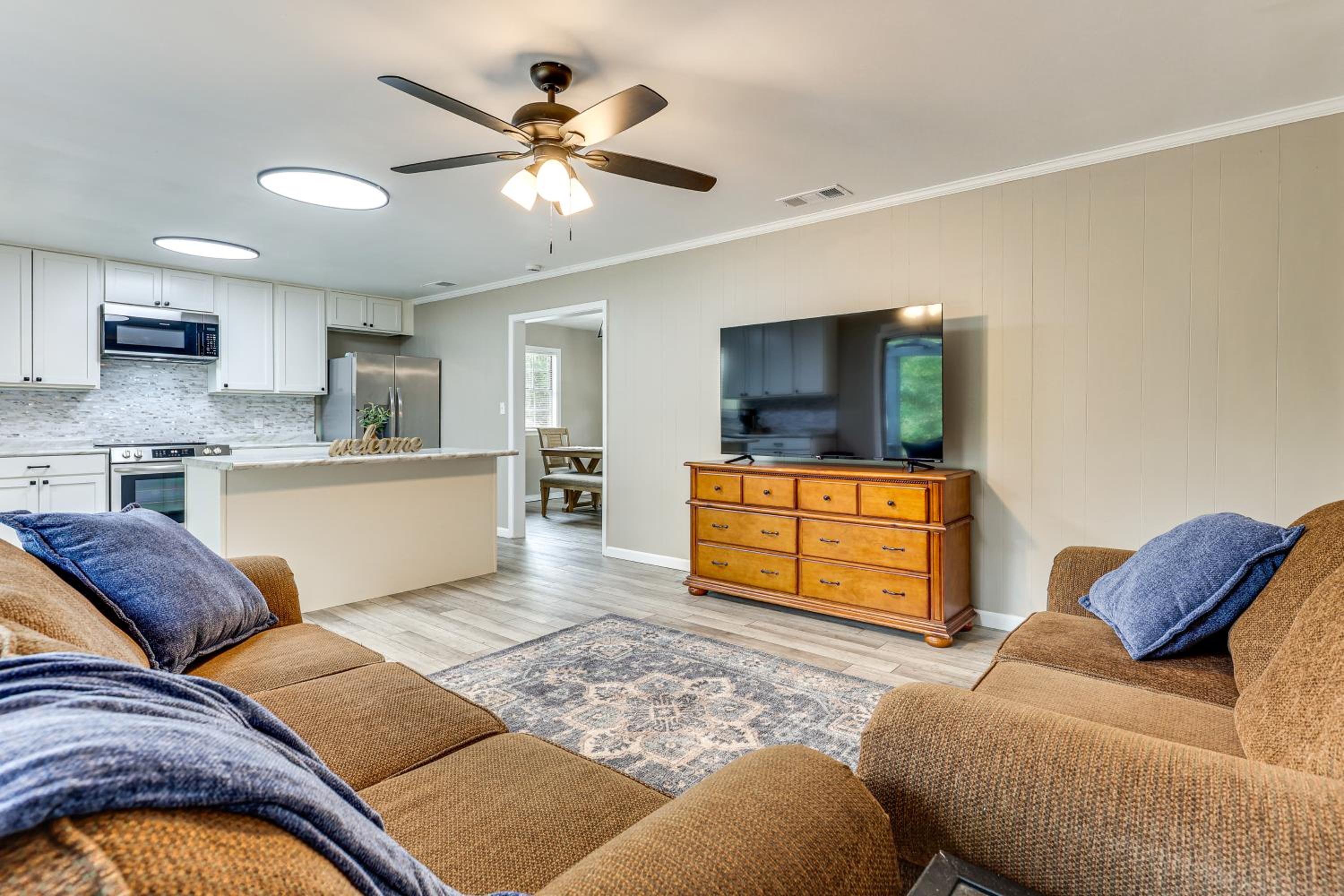 Great for Families! Remodeled Jackson Home