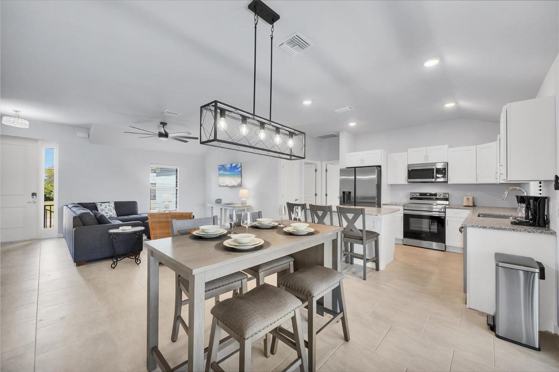 3726 Magnolia