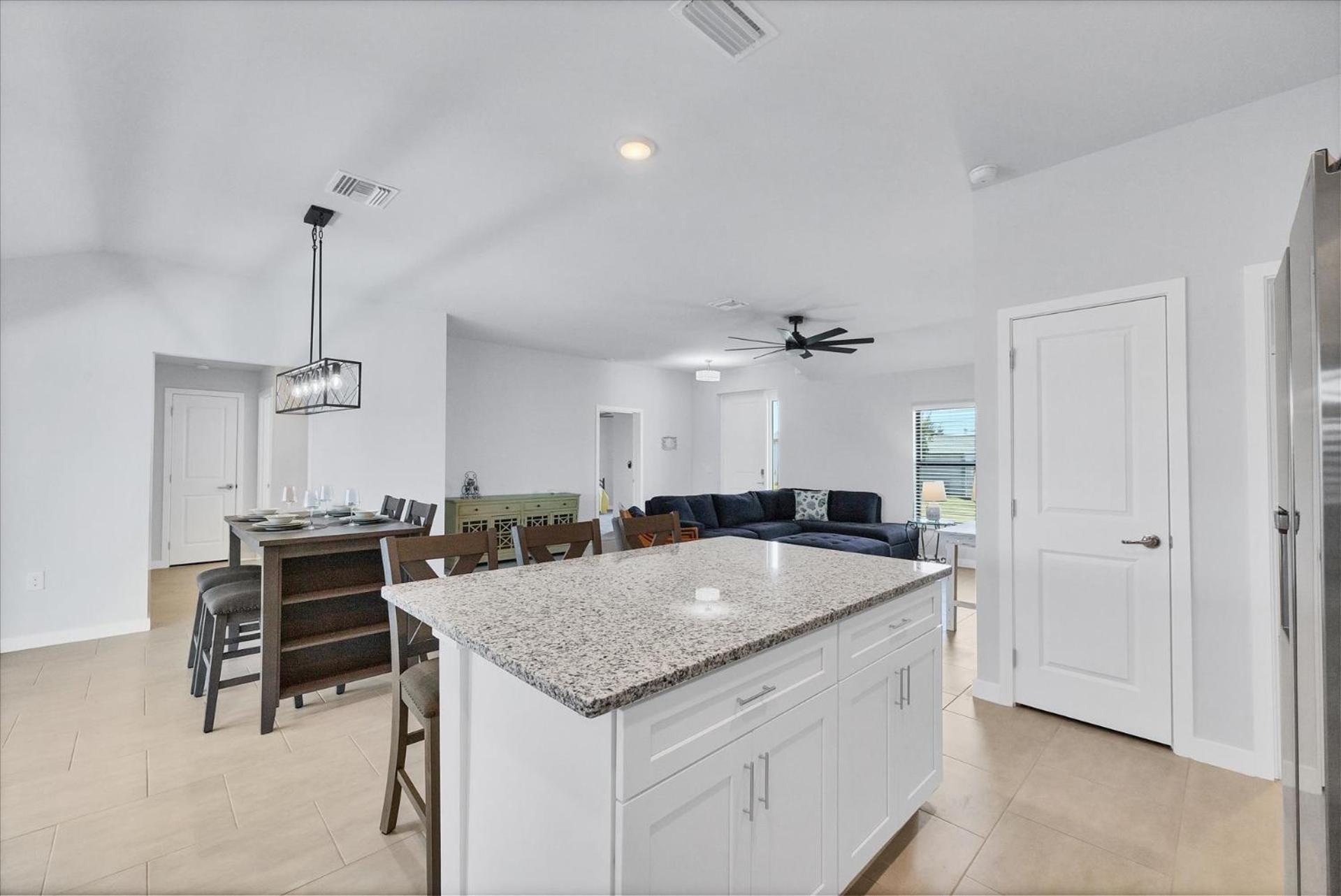 3726 Magnolia