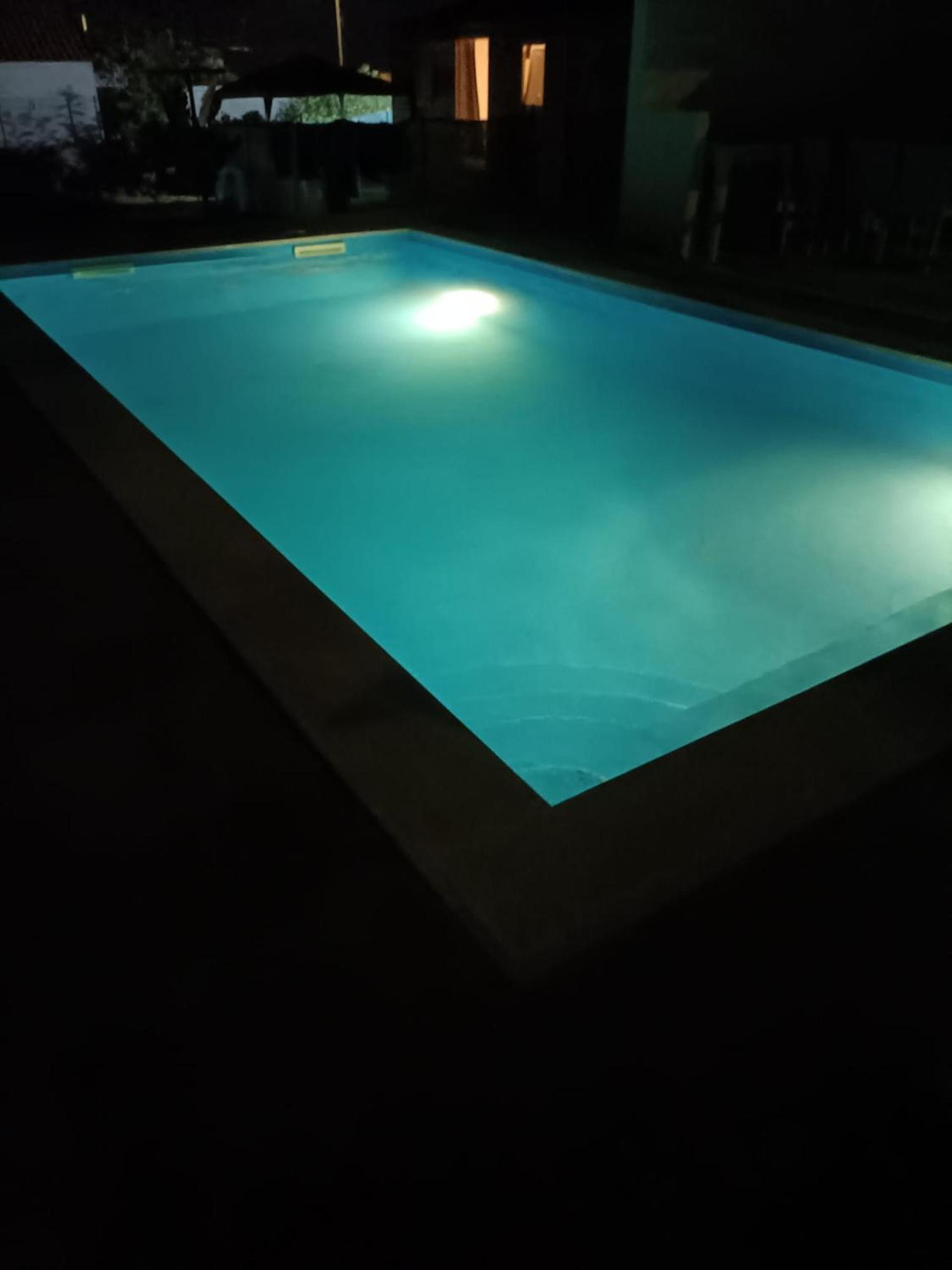 Sesimbra 3 Bedrooms with Shared Pool