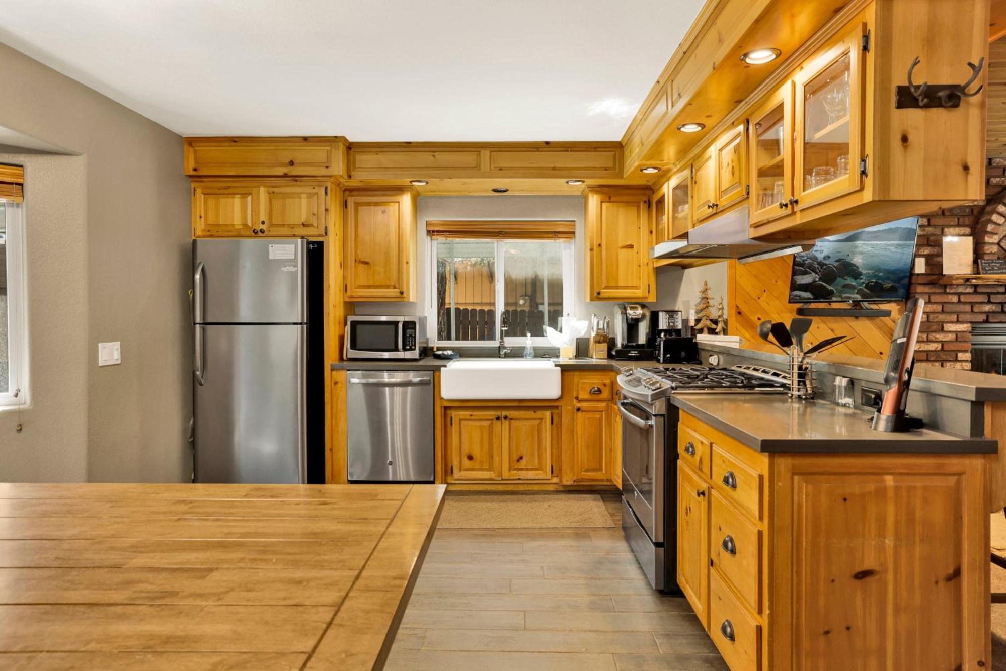 Golden West Cottage #2581