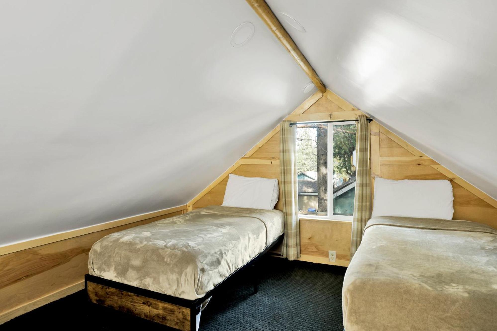 Sugar Bear Chalet #2559