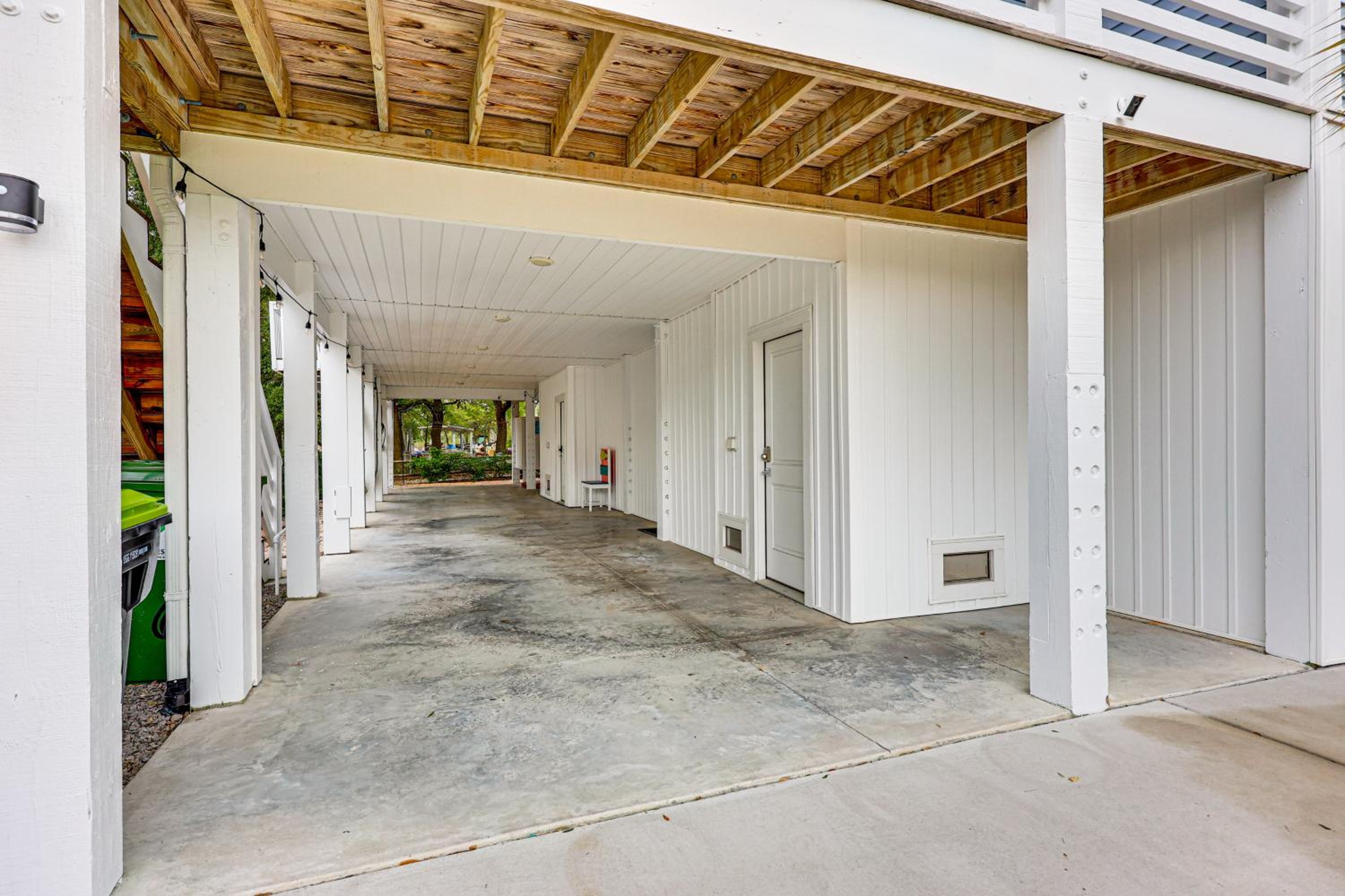Explore the Seashore! Sunny Carolina Beach Home