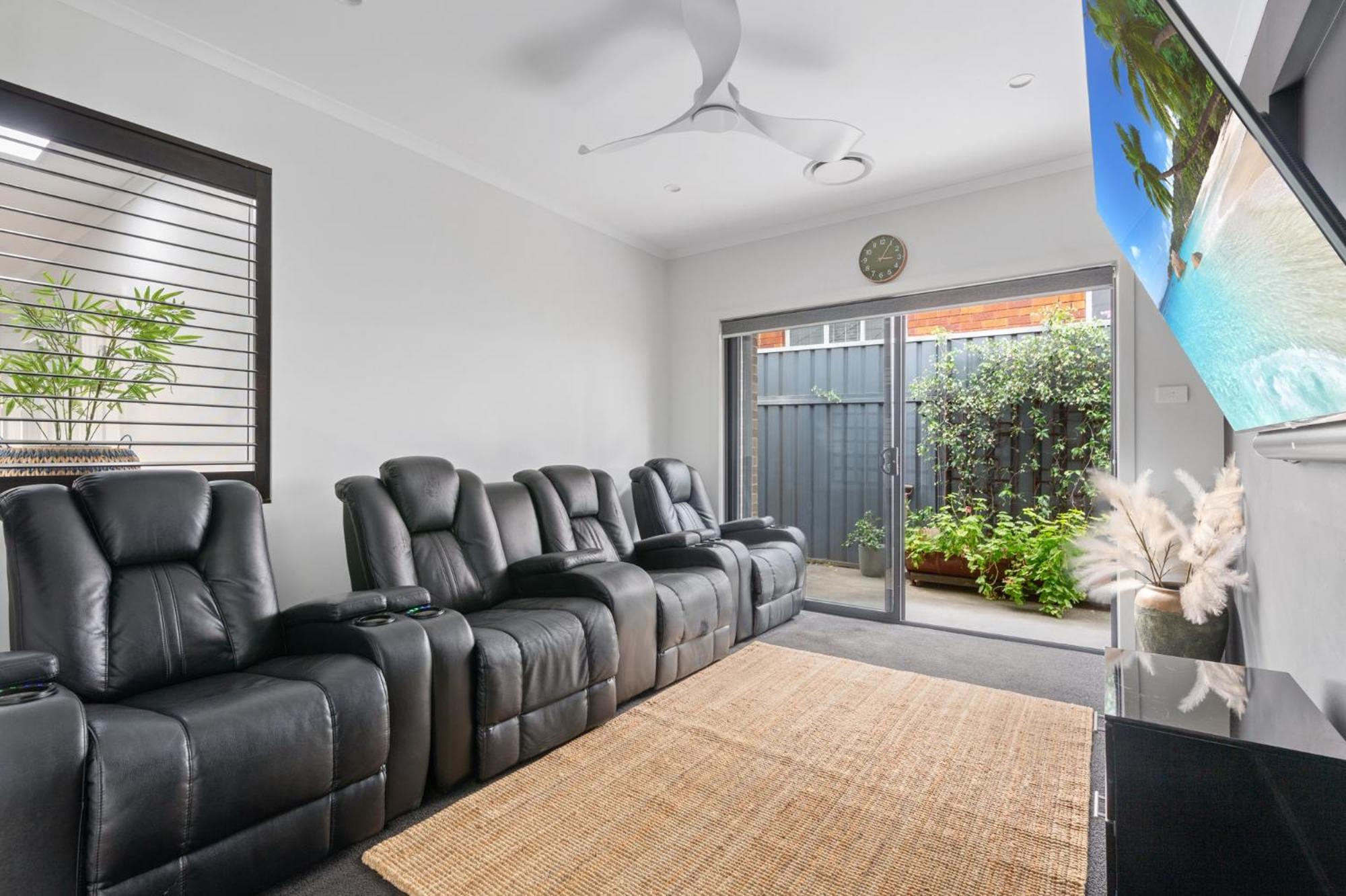 Bright Family Home in Rydalmere with Yard & BBQ