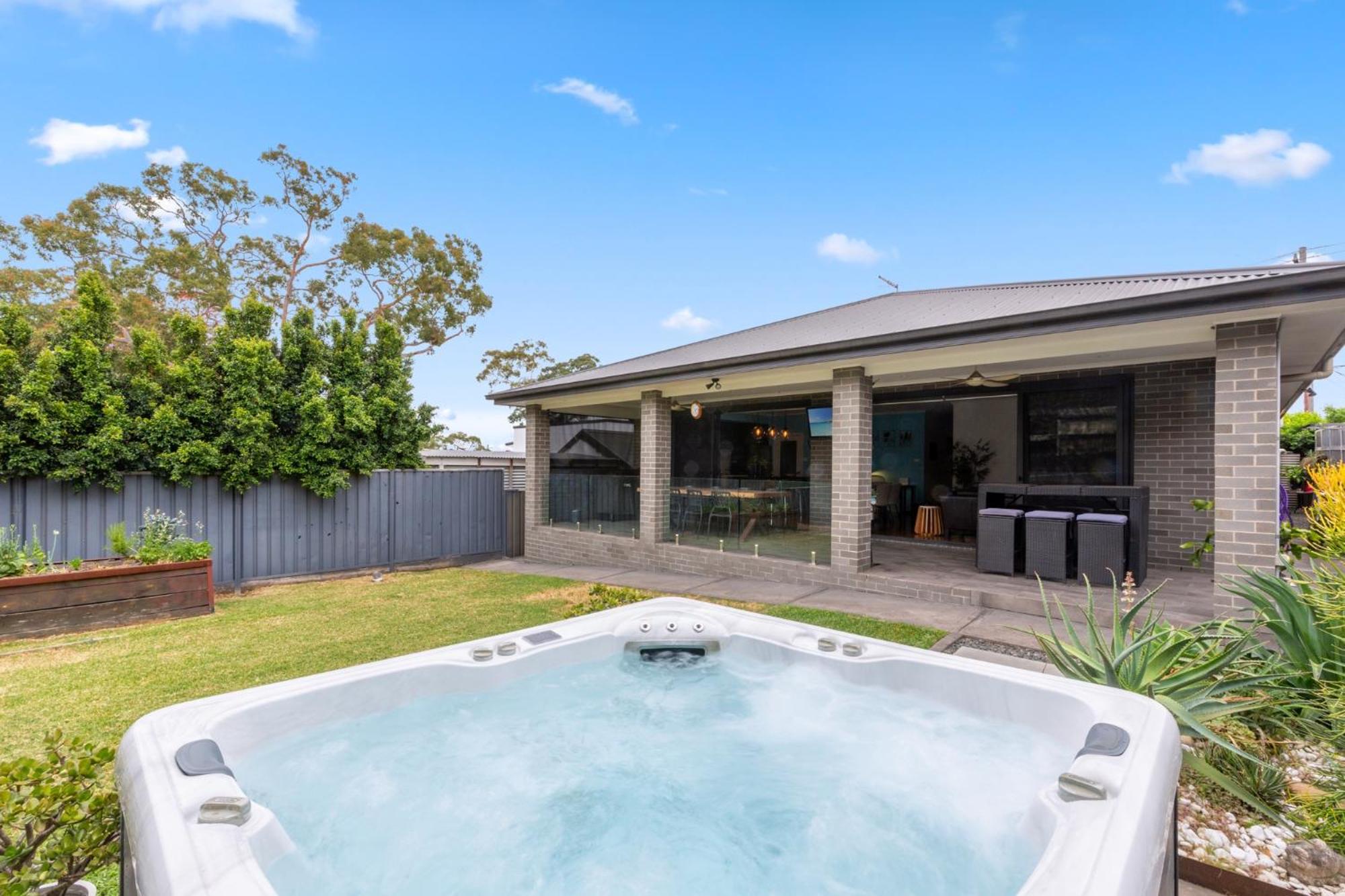 Bright Family Home in Rydalmere with Yard & BBQ