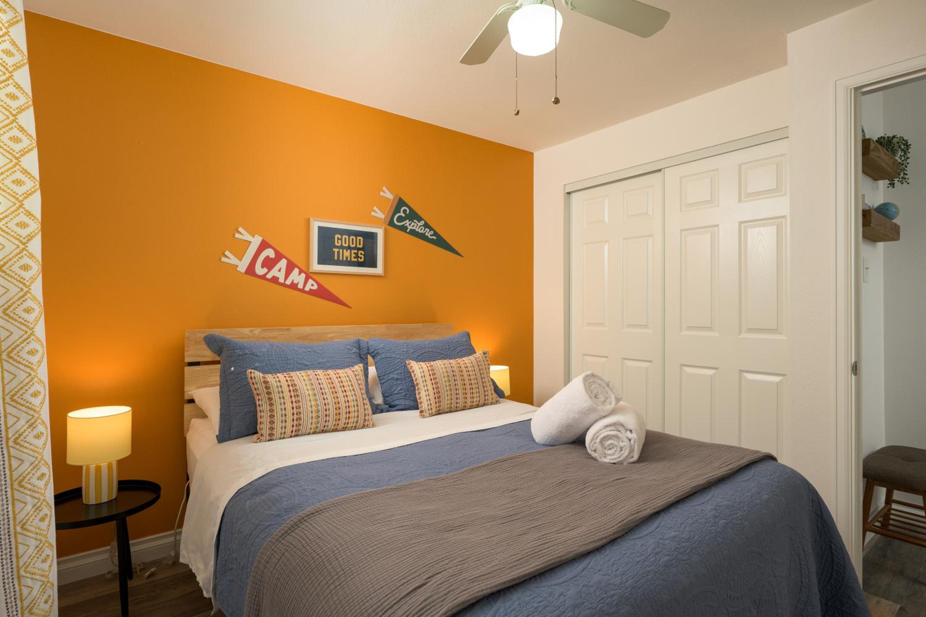 Cozy Family Retreat with Yard - Walk to Olde Town