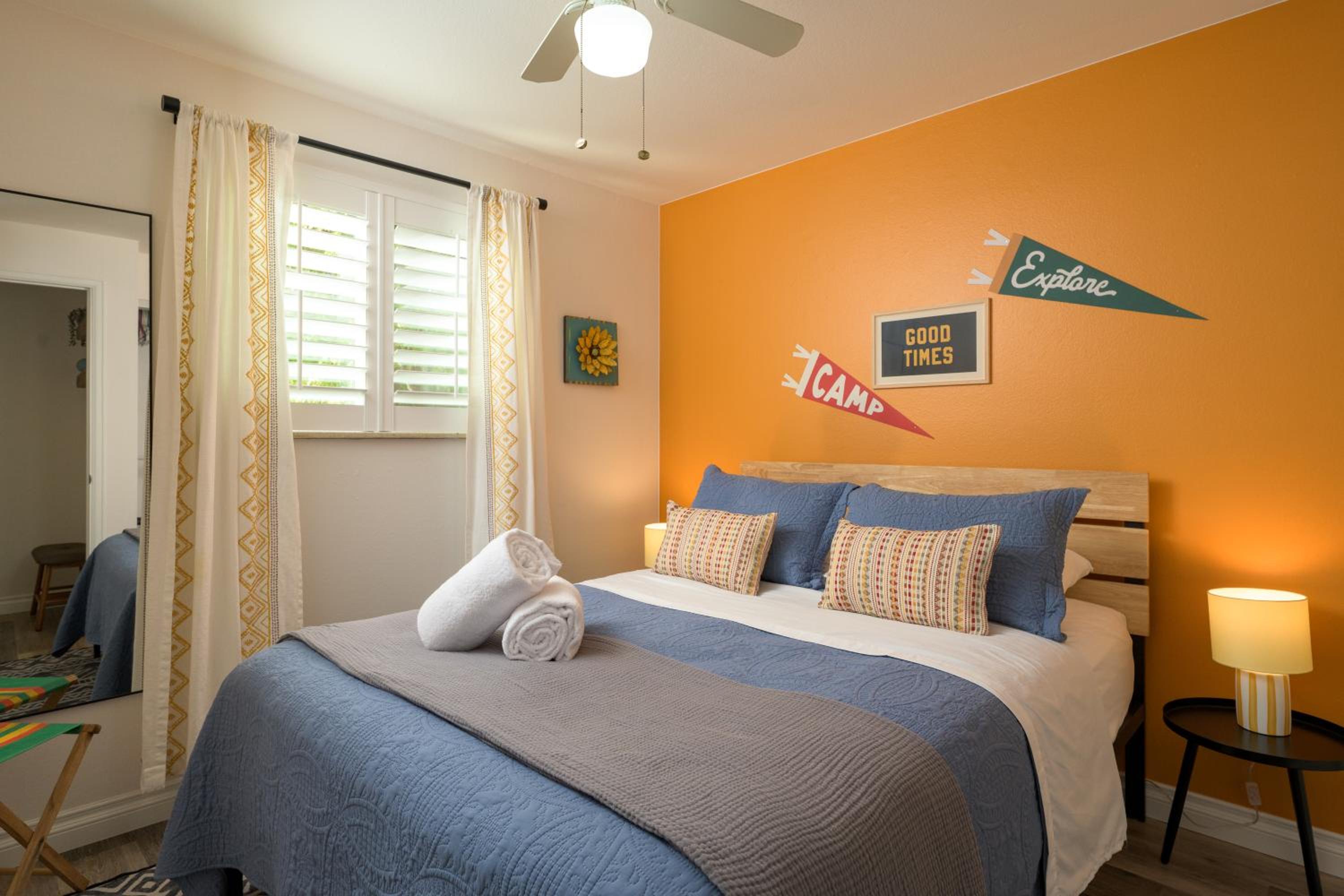 Cozy Family Retreat with Yard - Walk to Olde Town