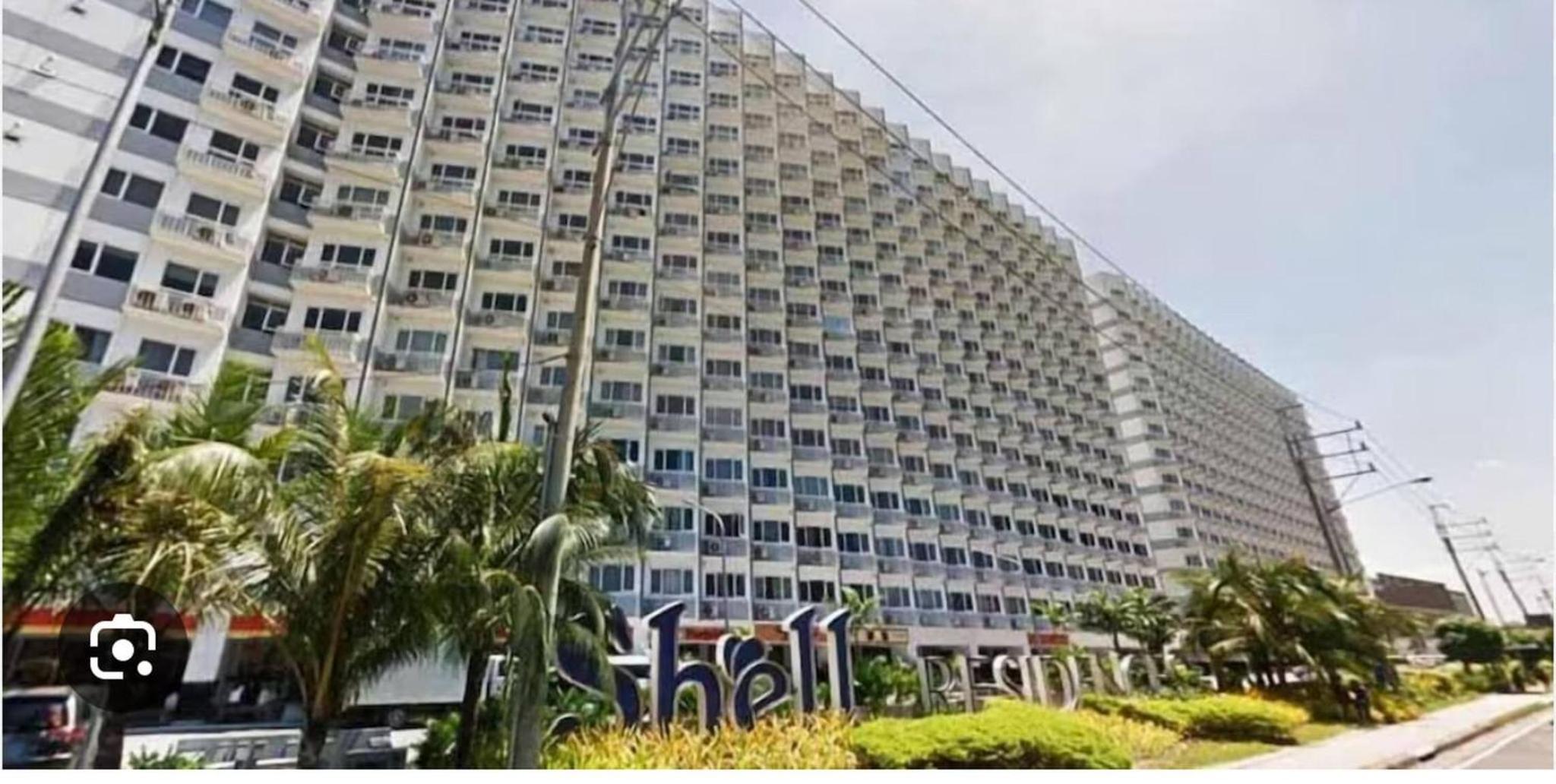 Chic Retreat in Pasay City - Scandinavian with Balcony facing Mall Of Asia