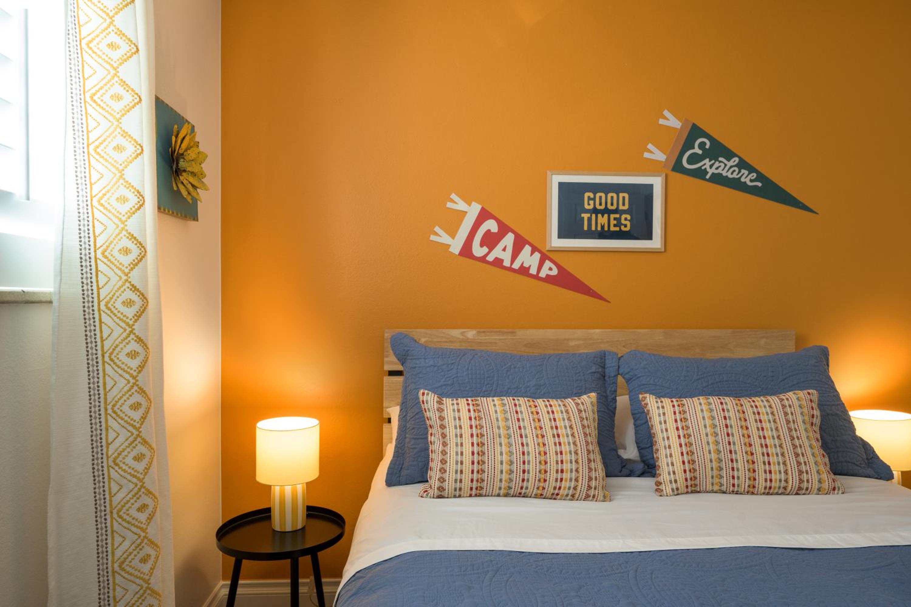 Cozy Family Retreat with Yard - Walk to Olde Town
