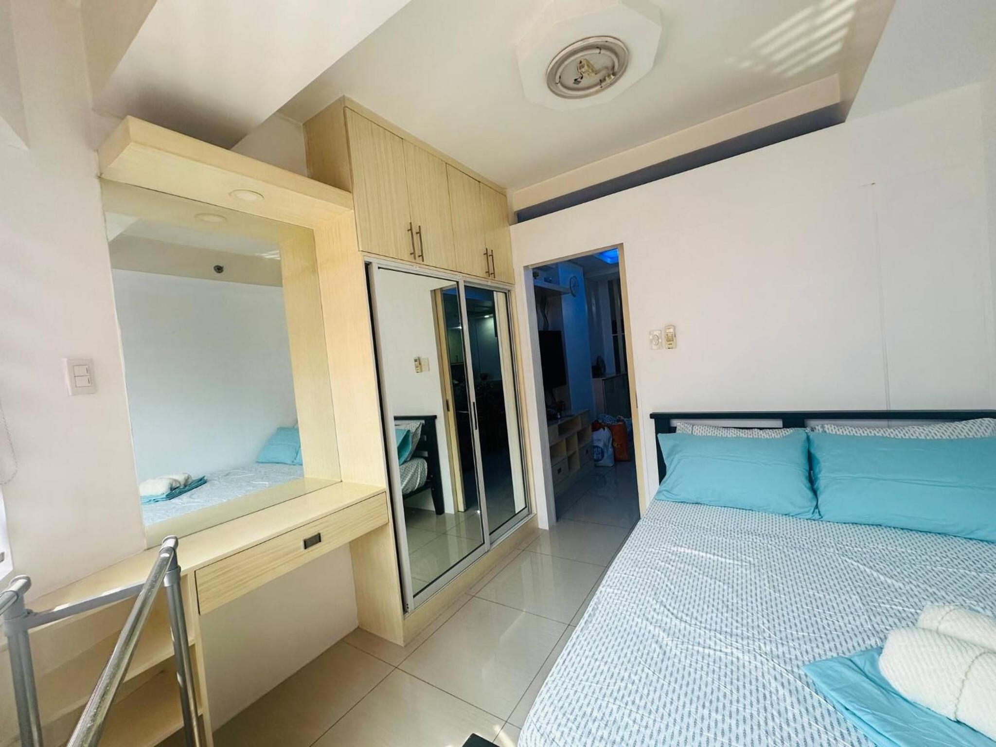 Xenial Pasay City Apartment for Rent - Entire House Front of Mall of Asia