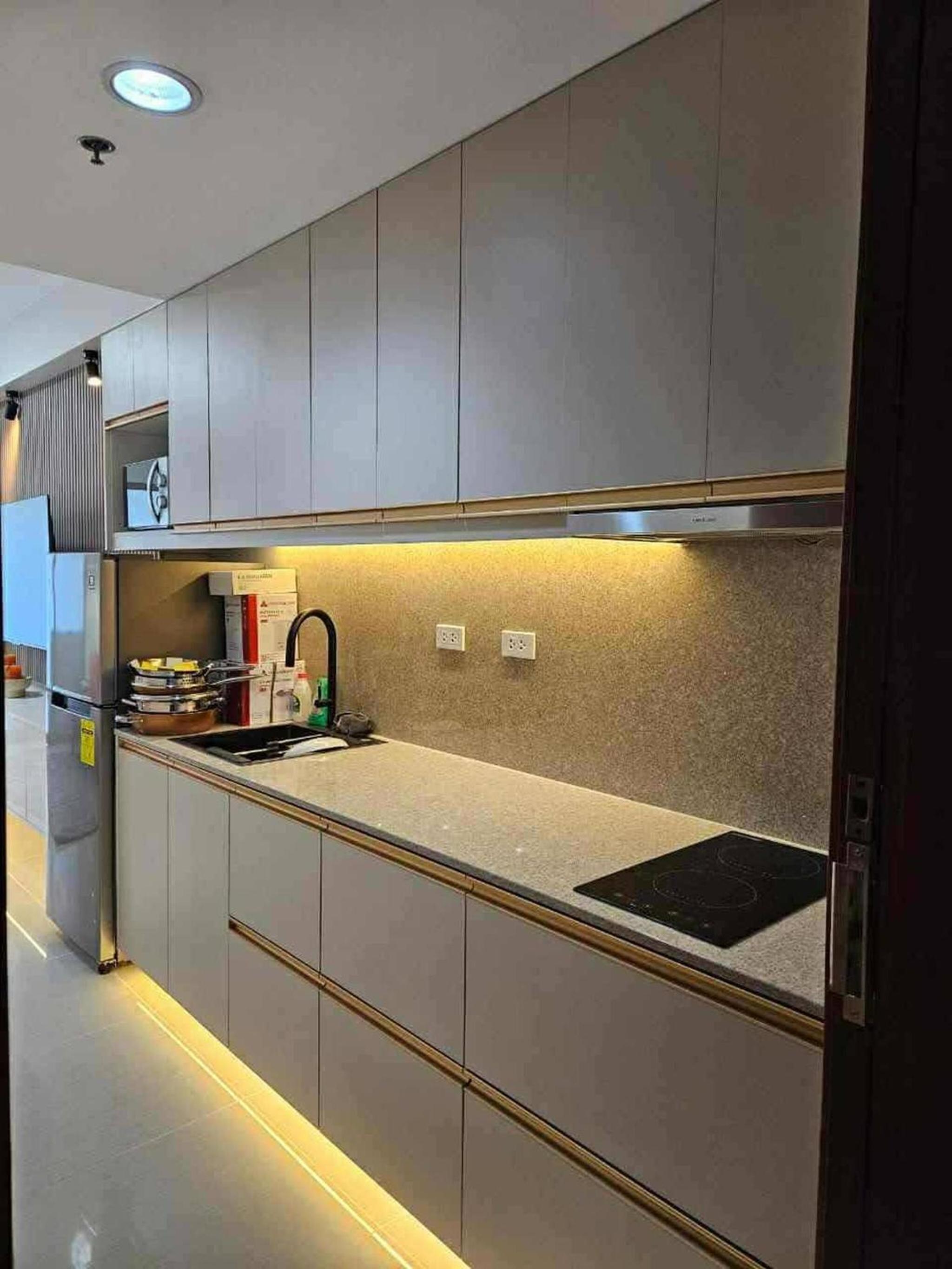 Scandi-Inspired Pasay Apartment for Rent - Entire House with Balcony facing MOA