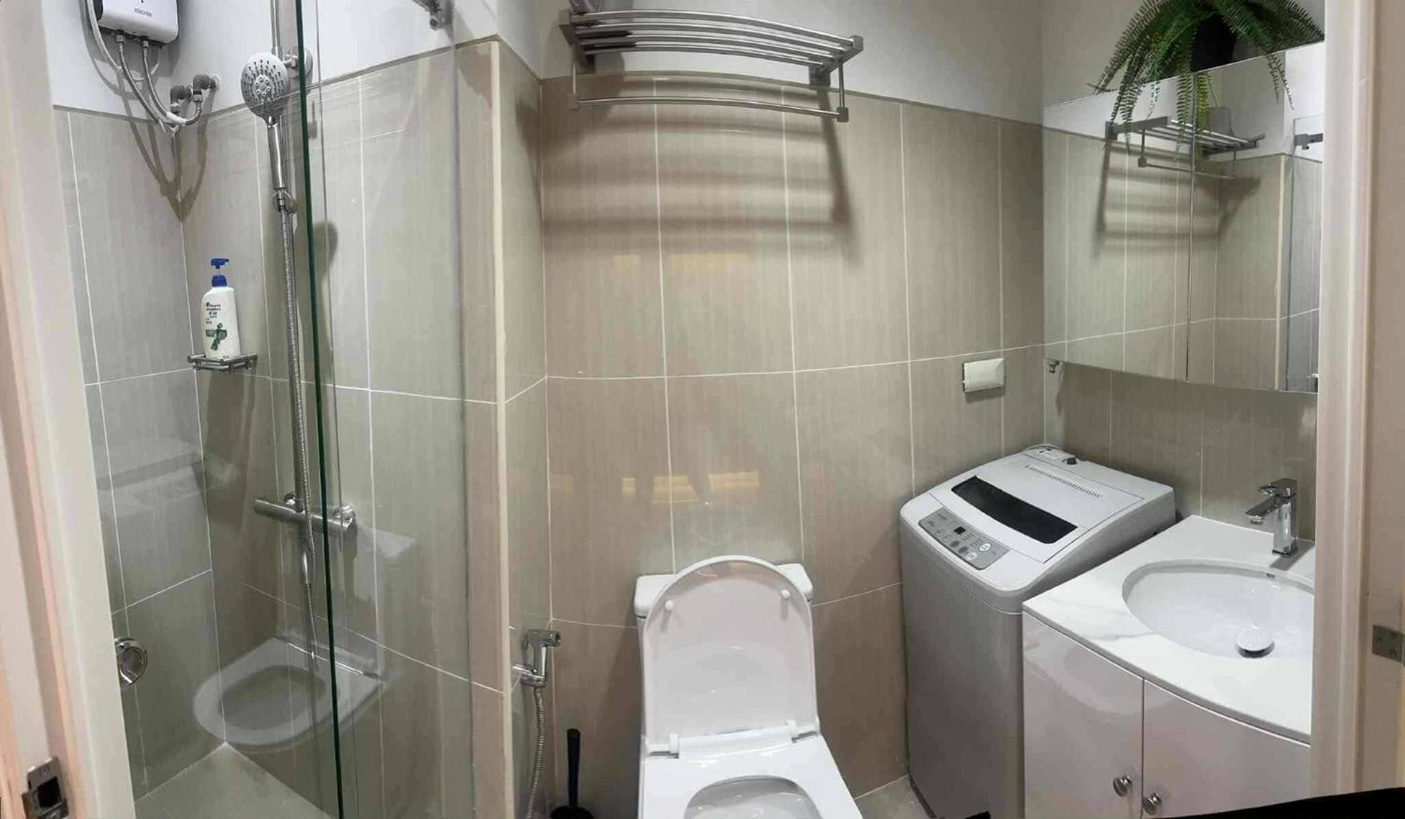 Scandi-Inspired Pasay Apartment for Rent - Entire House with Balcony facing MOA