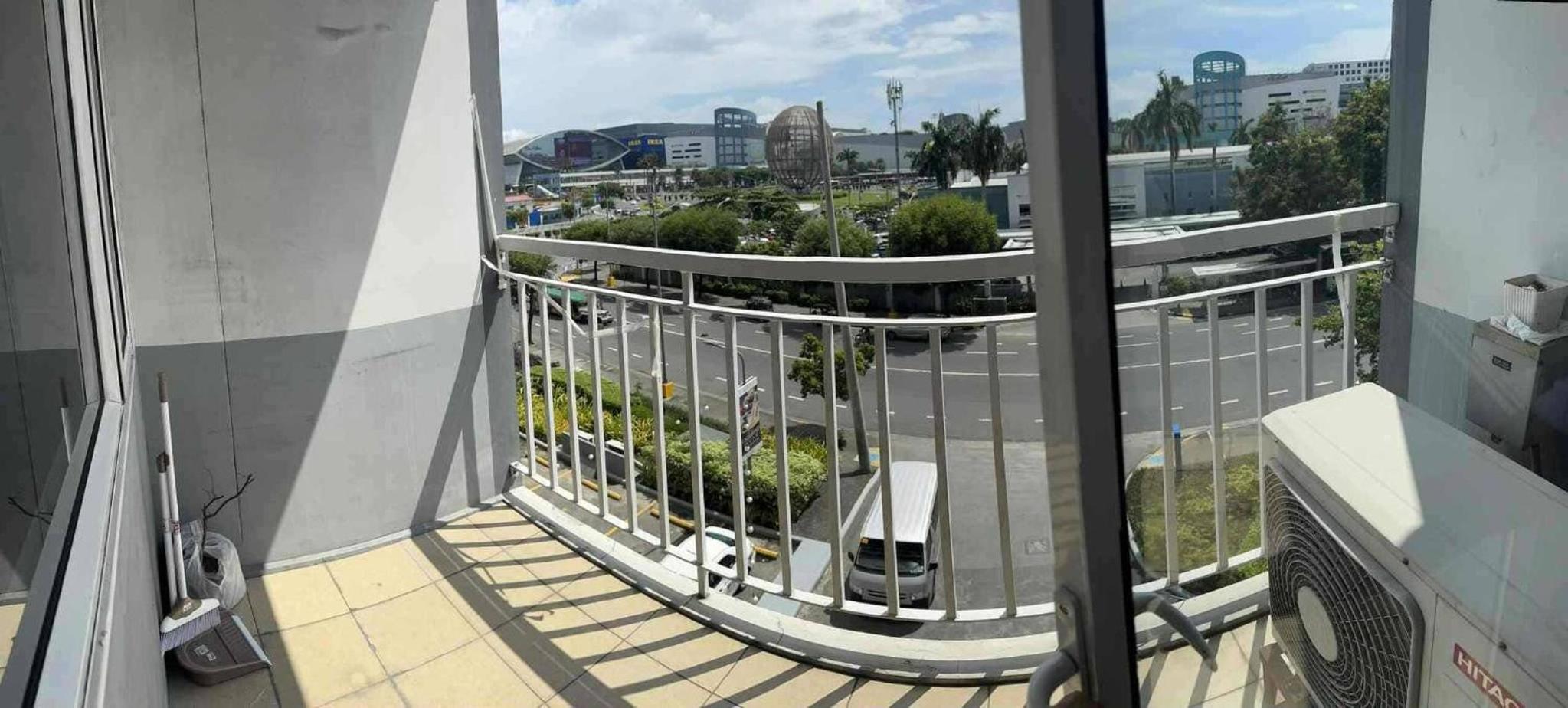 Scandi-Inspired Pasay Apartment for Rent - Entire House with Balcony facing MOA