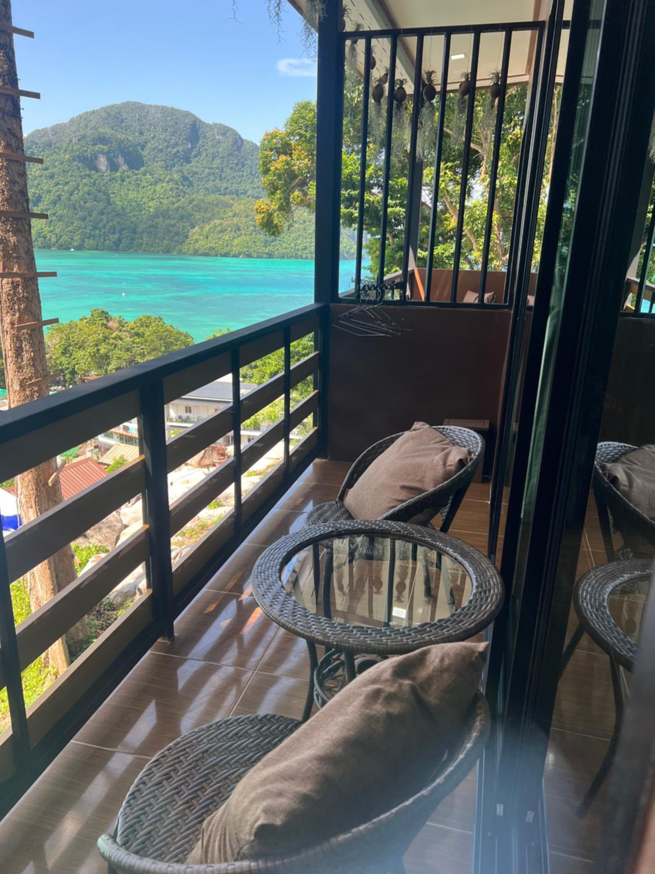 The view Hostel