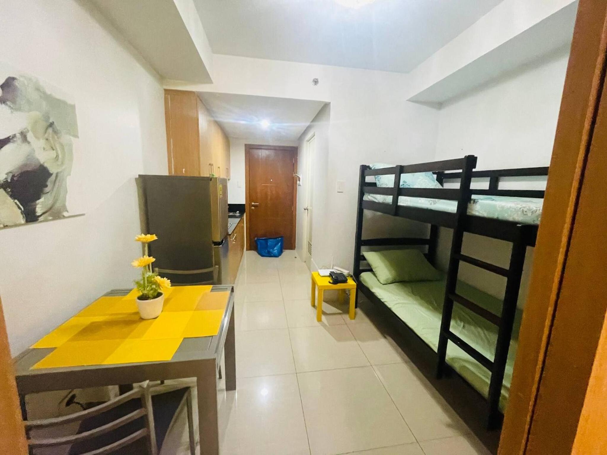 Joyful Pasay Getaway Staycation Condo Near MOA and IKEA near Mall of Asia