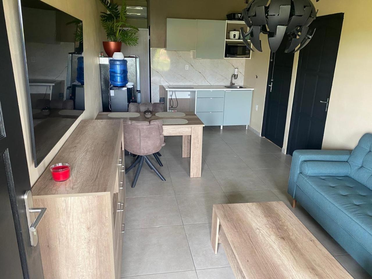 Sisa Omi Apartments