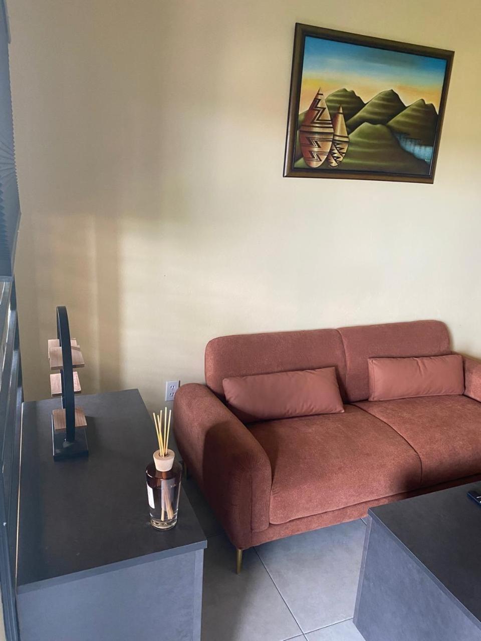 Sisa Omi Apartments