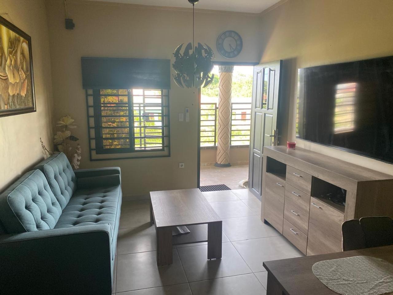 Sisa Omi Apartments