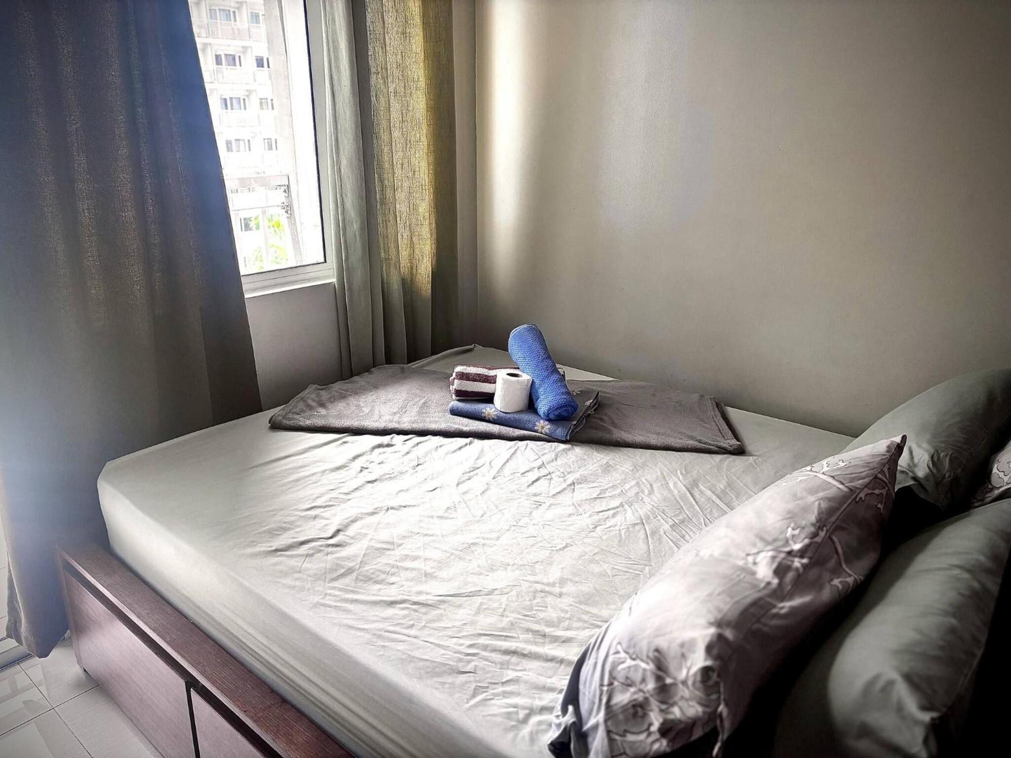 Kempt Pasay City Apartment for Rent - Perfect for Short-Term Stay front of MOA
