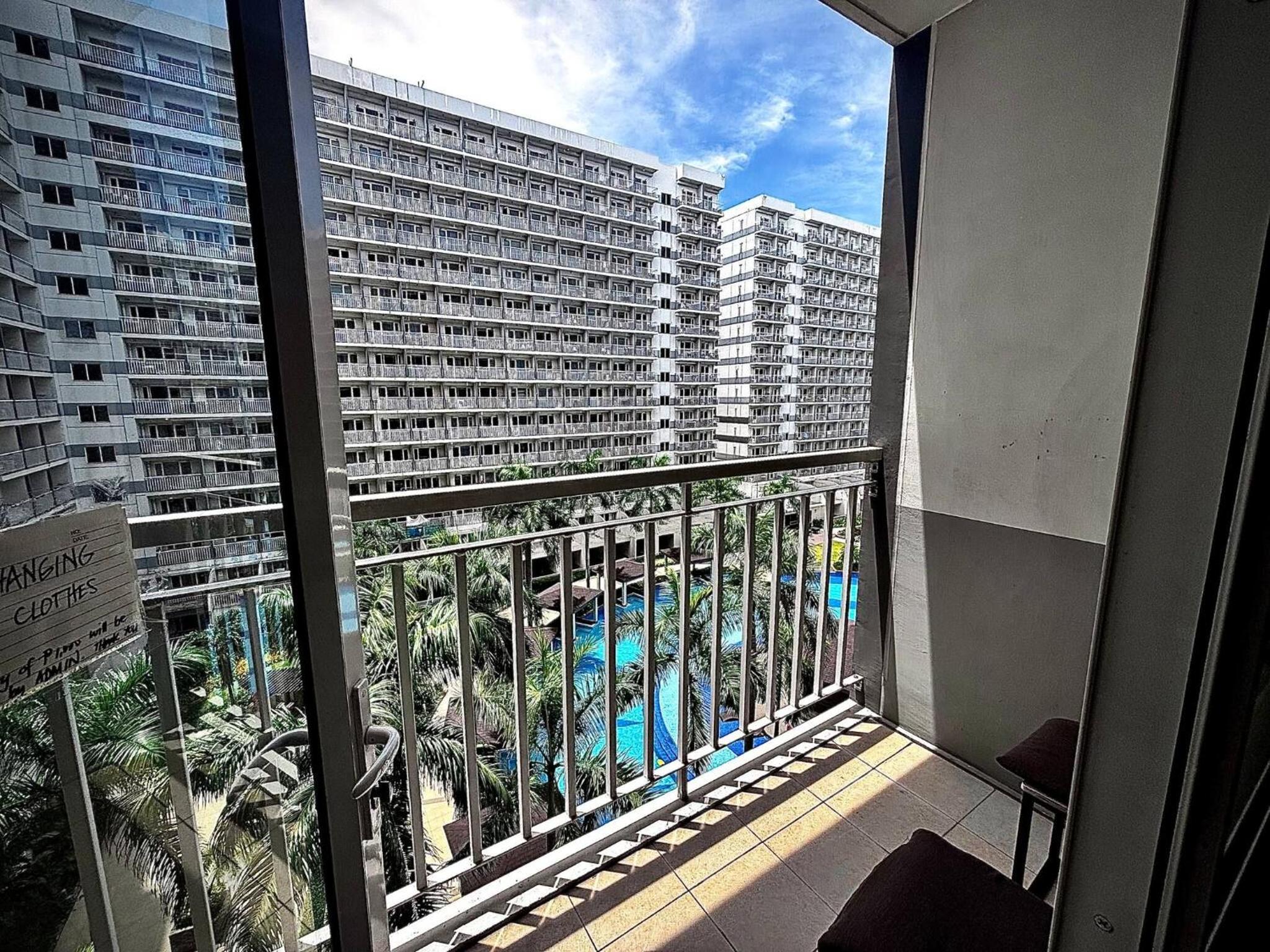 Kempt Pasay City Apartment for Rent - Perfect for Short-Term Stay front of MOA