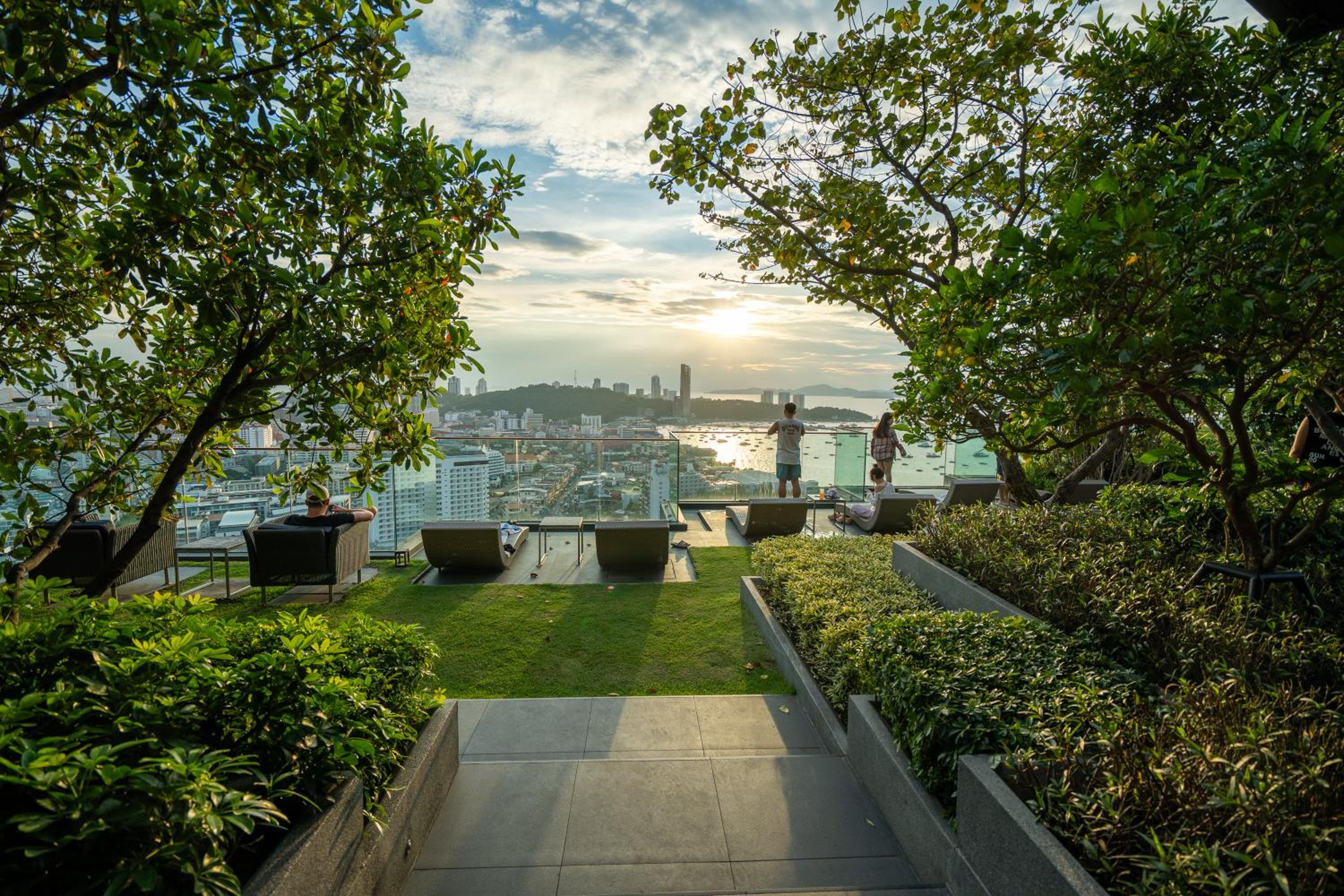 Edge Central Pattaya By PH
